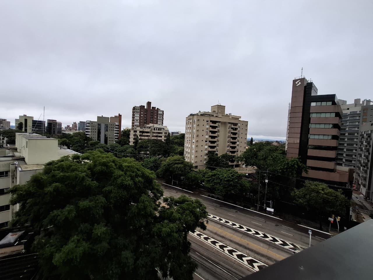 Sala Comercial Aérea para venda no bairro Auxiliadora em Porto Alegre