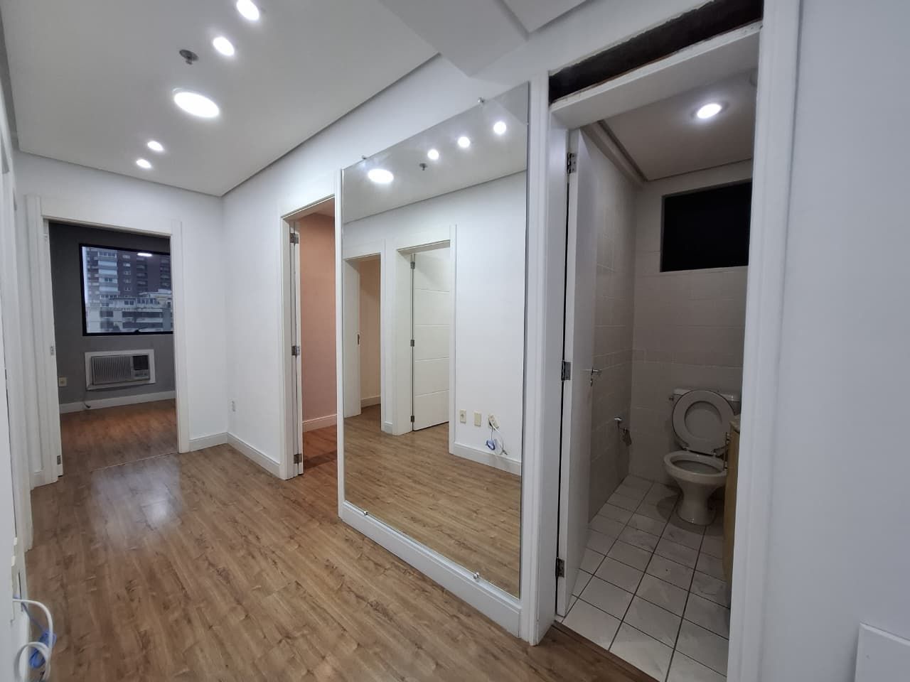 Sala Comercial Aérea para venda no bairro Auxiliadora em Porto Alegre