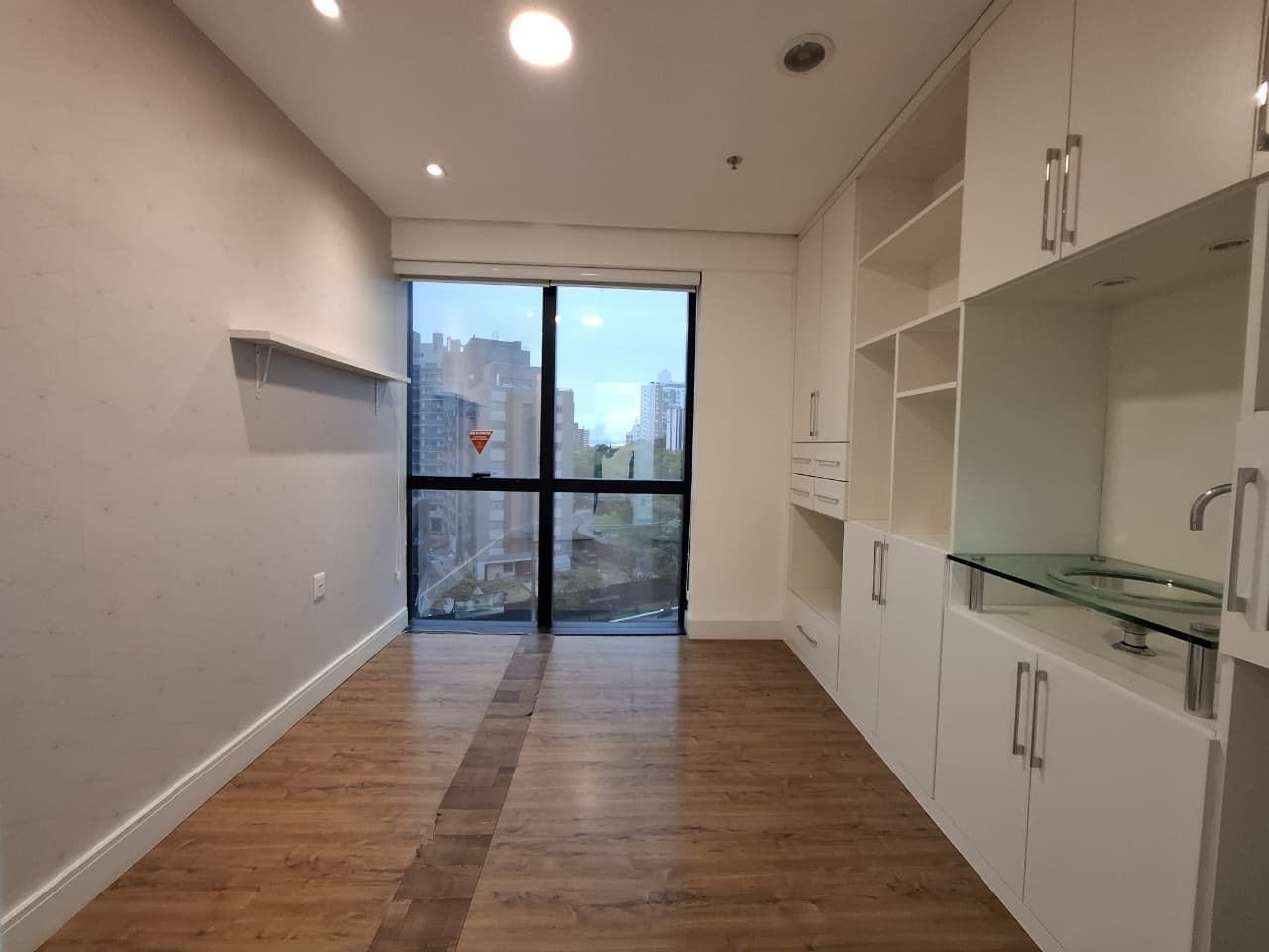 Sala Comercial Aérea para venda no bairro Auxiliadora em Porto Alegre