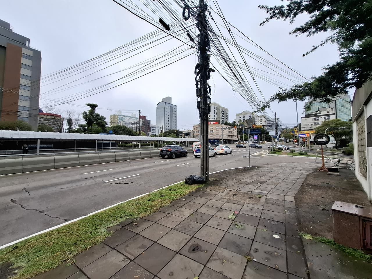 Sala Comercial Aérea para venda no bairro Auxiliadora em Porto Alegre
