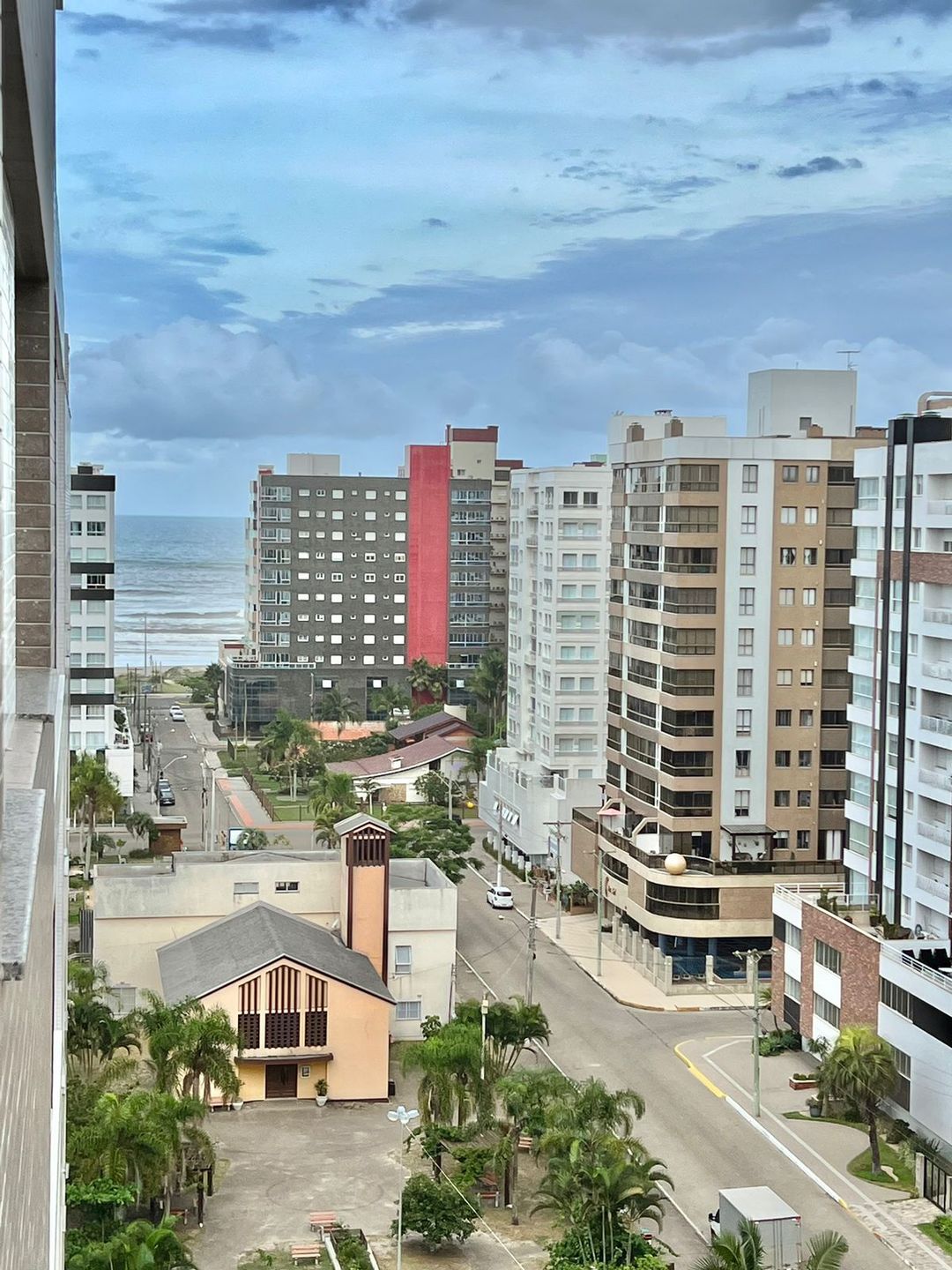 Apartamento 3 quartos sendo 1 suíte para venda no bairro Capão da Canoa em Capão da Canoa