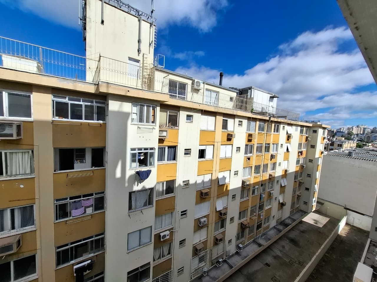 Apartamento para venda no bairro Azenha em Porto Alegre
