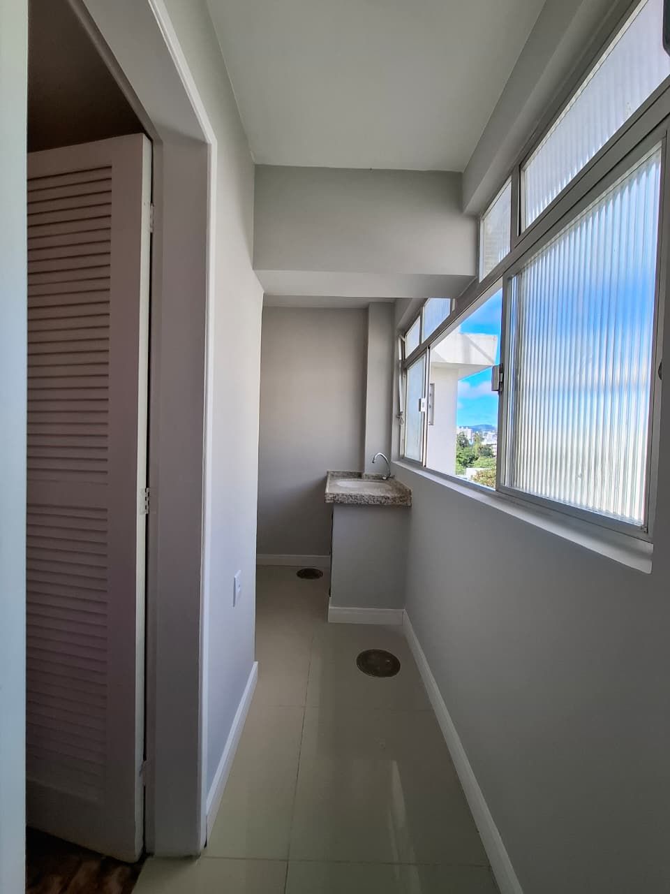 Apartamento para venda no bairro Azenha em Porto Alegre