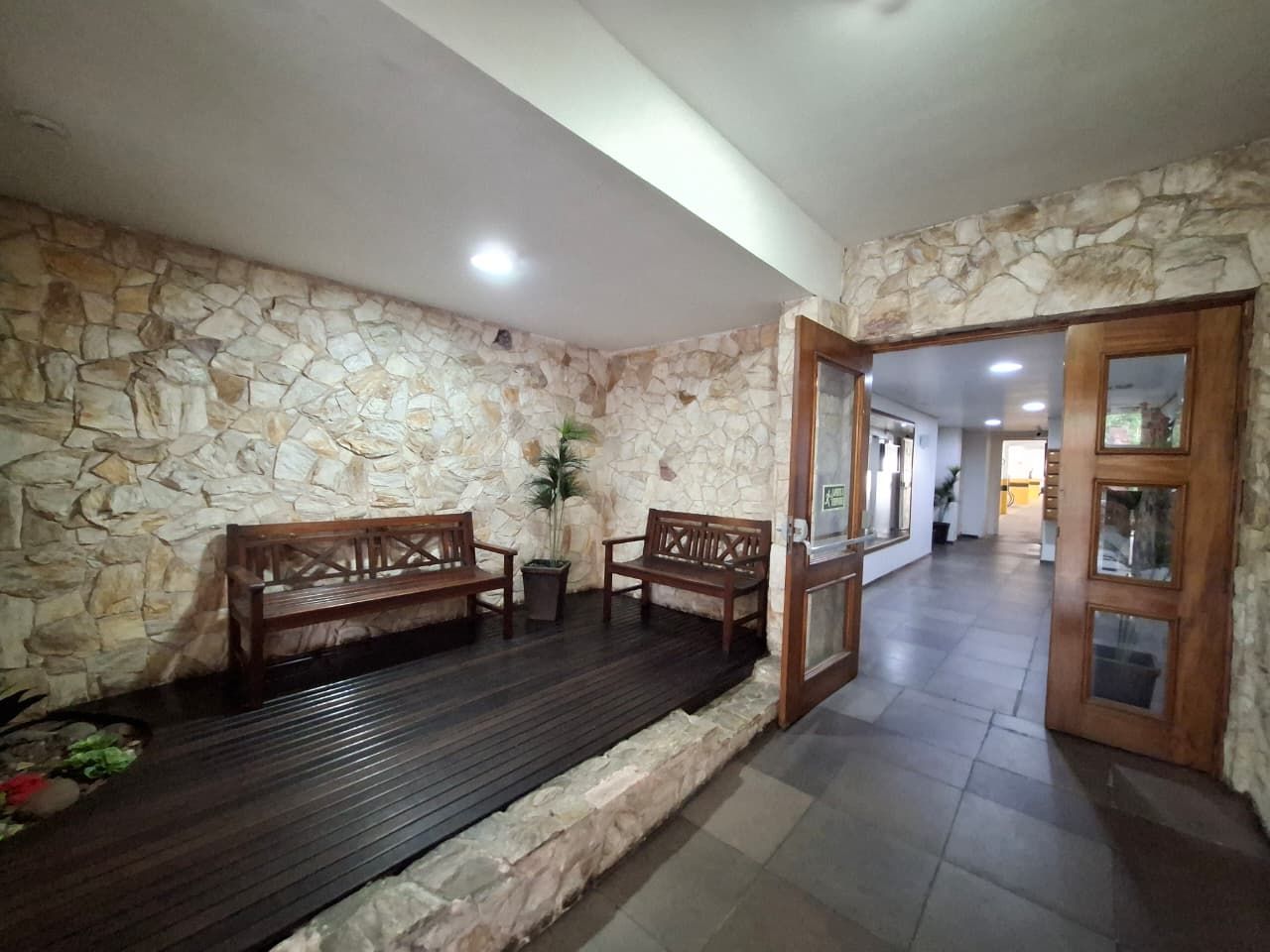 Apartamento para venda no bairro Azenha em Porto Alegre