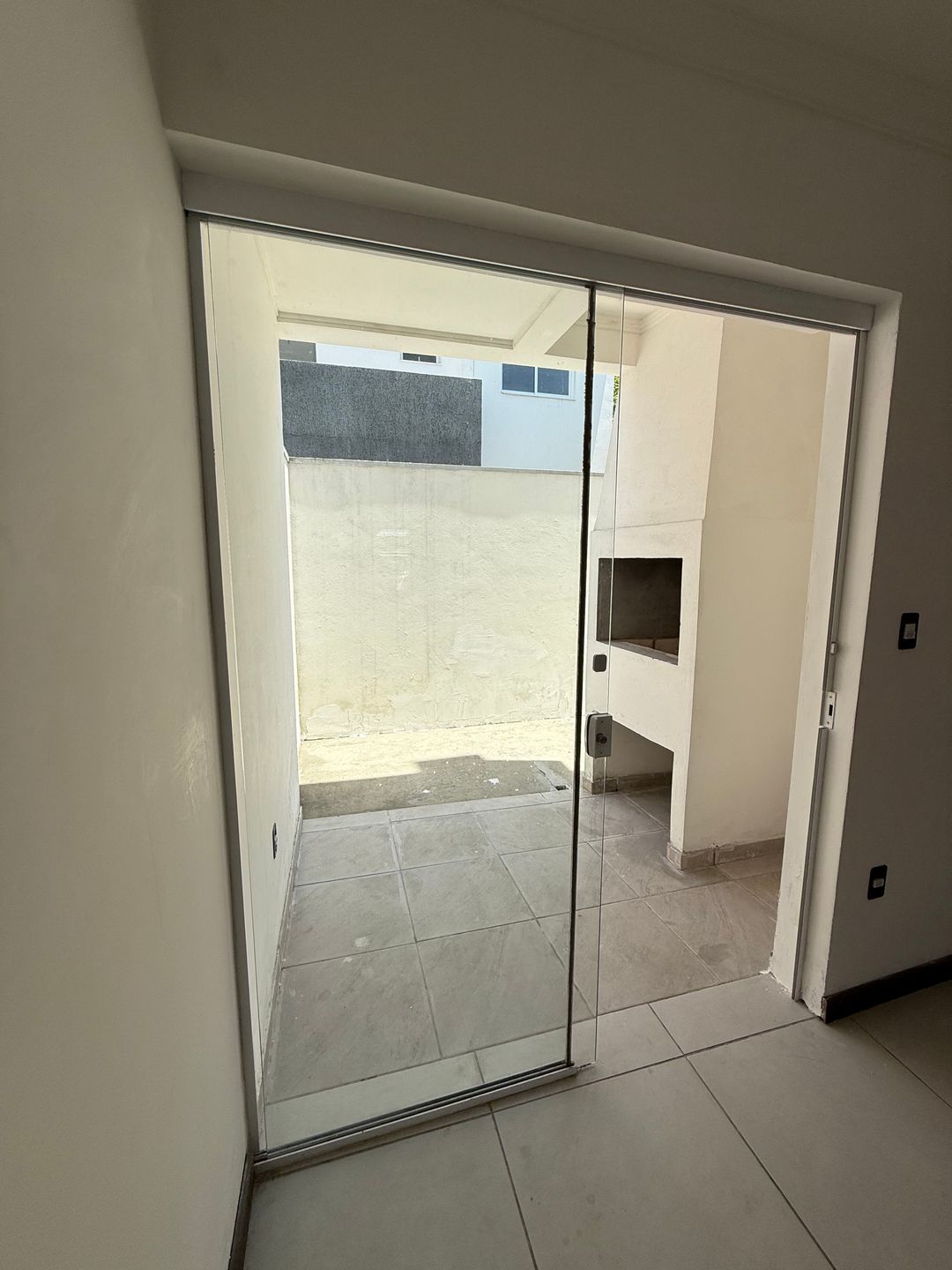 Casa 3 quartos sendo 1 suíte para venda no bairro Camaquã em Porto Alegre
