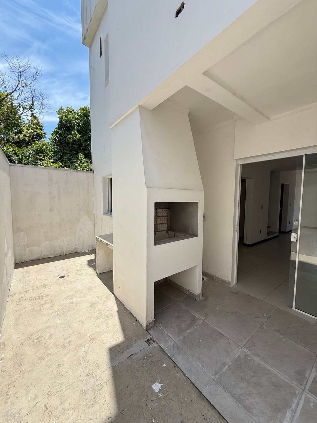 Casa 3 quartos sendo 1 suíte para venda no bairro Camaquã em Porto Alegre