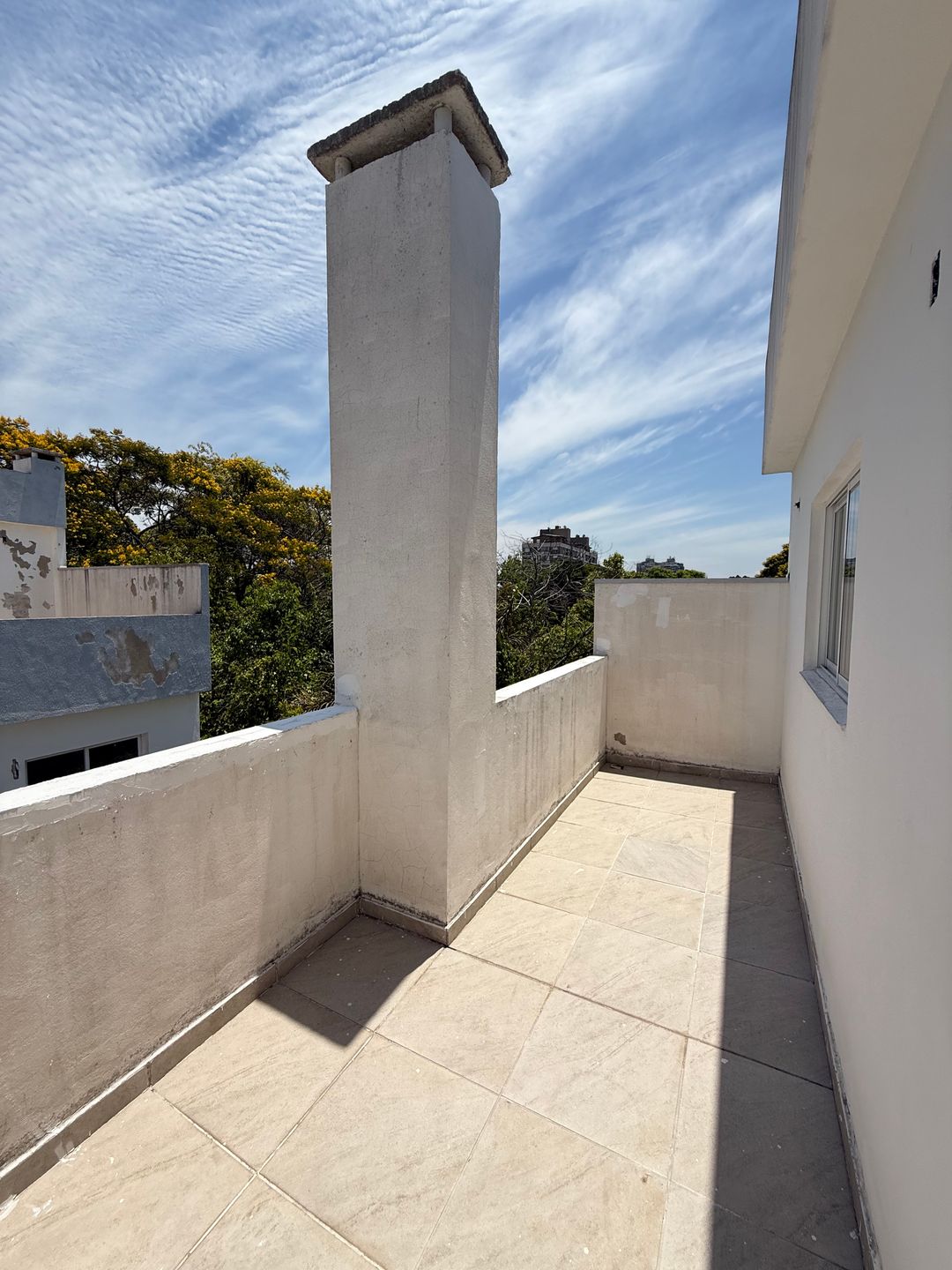 Casa 3 quartos sendo 1 suíte para venda no bairro Camaquã em Porto Alegre
