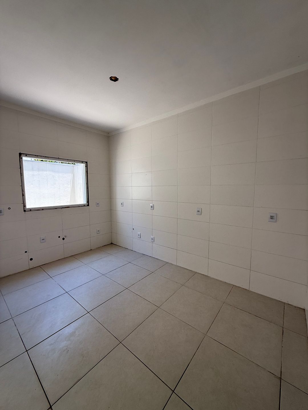 Casa 3 quartos sendo 1 suíte para venda no bairro Camaquã em Porto Alegre