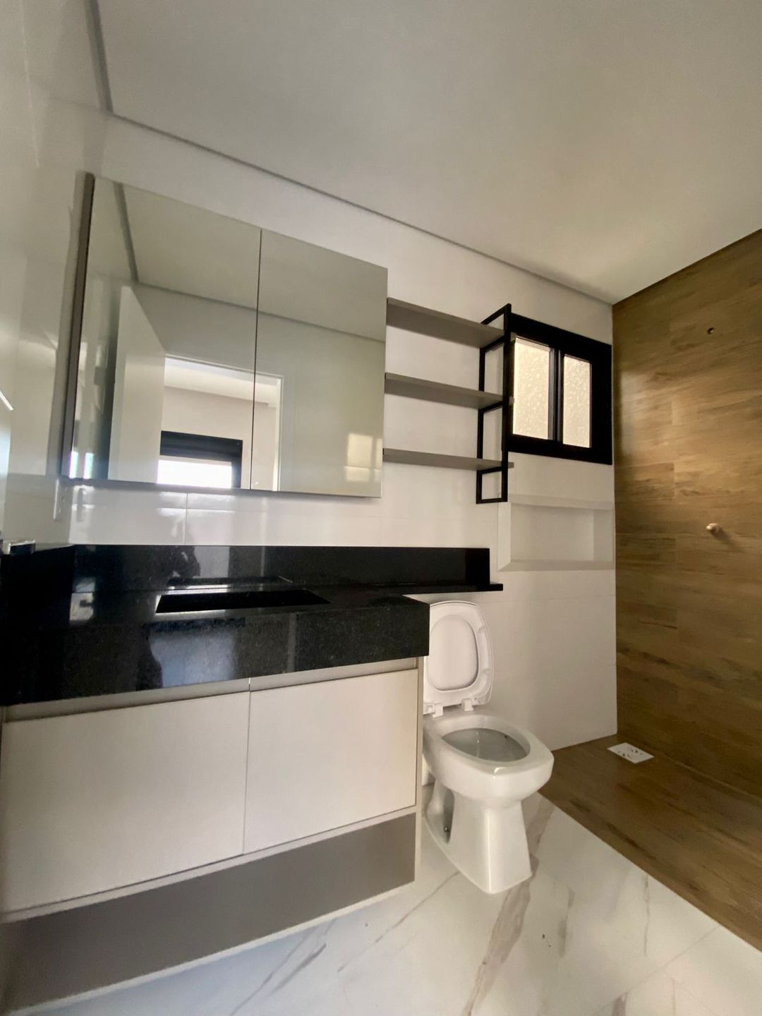 Casa 2 quartos sendo 1 suíte para venda no bairro São Luiz Gonzaga em Passo Fundo