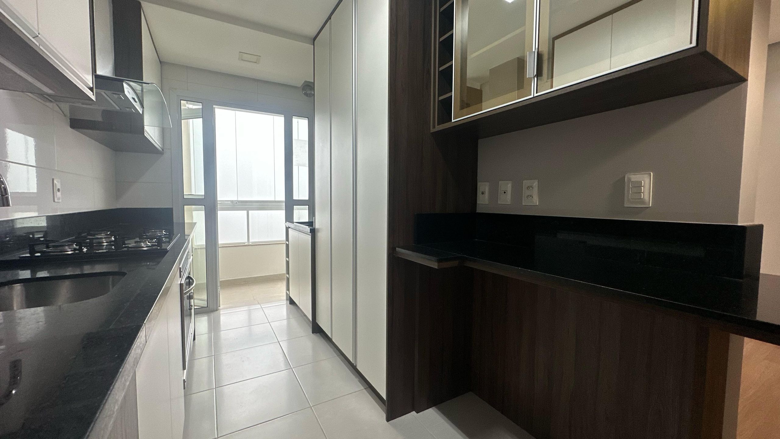 Apartamento à venda com 2 quartos, 75m² - Foto 16