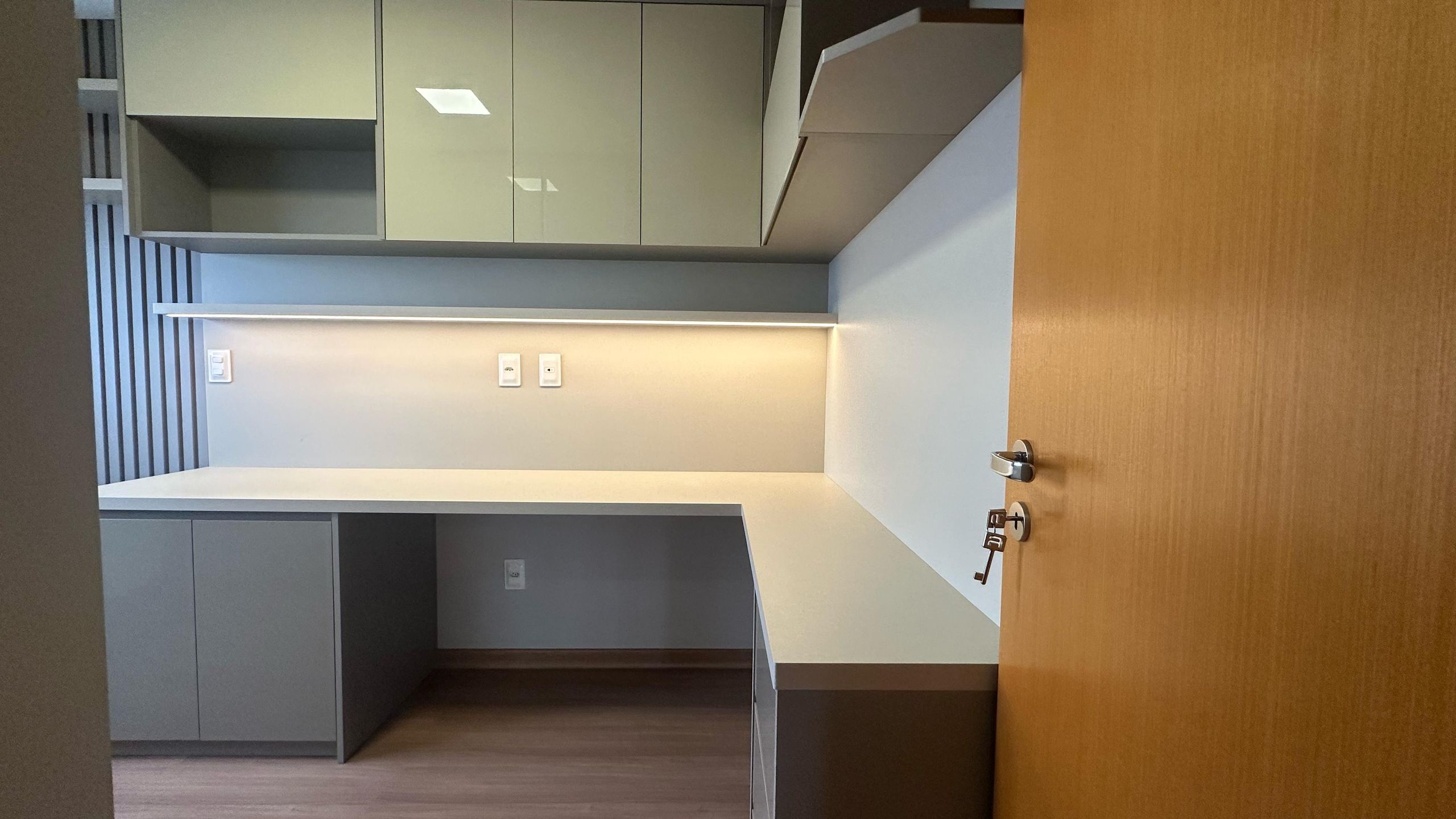 Apartamento à venda com 2 quartos, 75m² - Foto 17