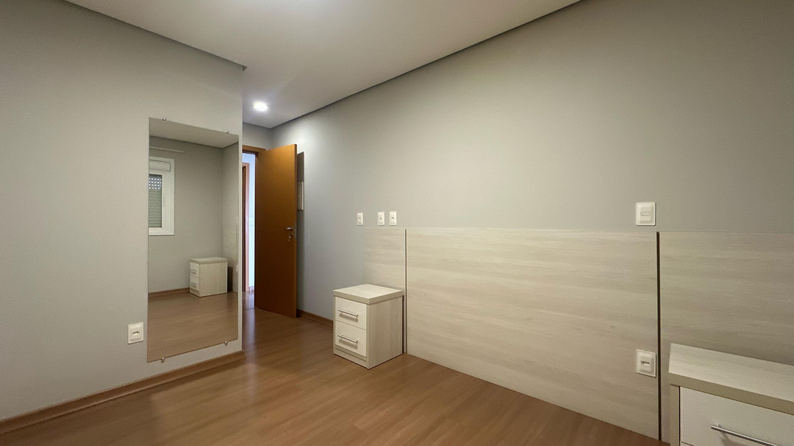 Apartamento à venda com 2 quartos, 75m² - Foto 14