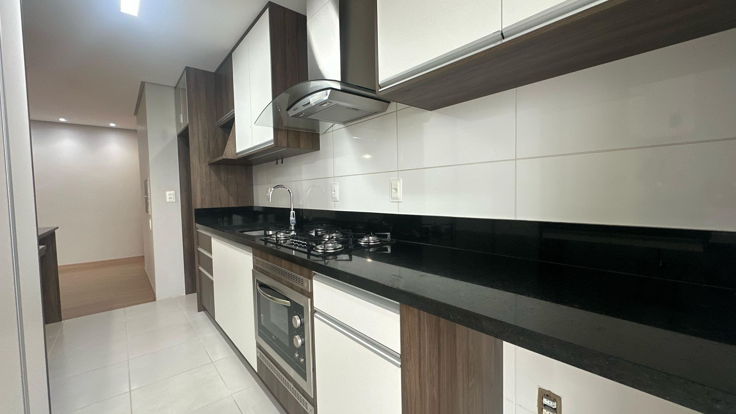 Apartamento à venda com 2 quartos, 75m² - Foto 7