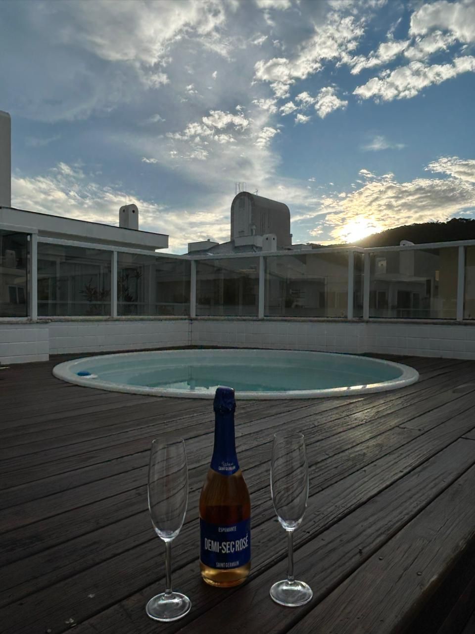 Cobertura 3 quartos sendo 1 suíte para venda no bairro Ingleses Norte em Florianópolis