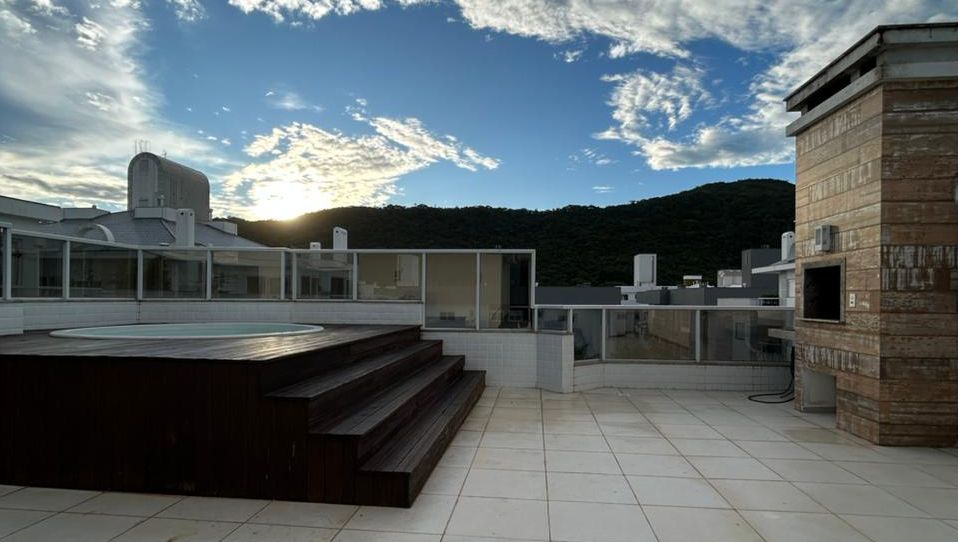 Cobertura 3 quartos sendo 1 suíte para venda no bairro Ingleses Norte em Florianópolis