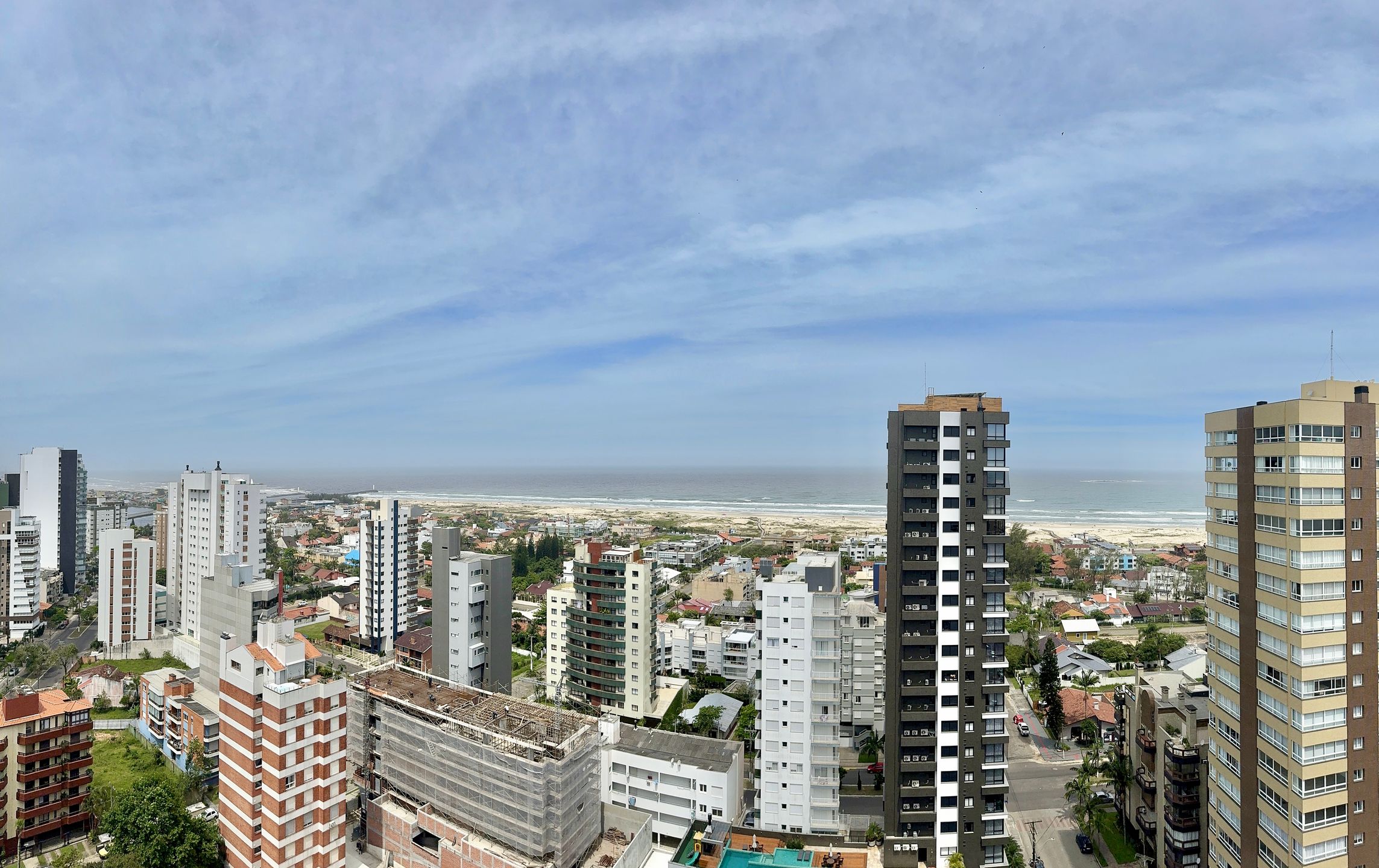 Cobertura 3 quartos sendo 3 suítes para venda no bairro Praia Grande em Torres