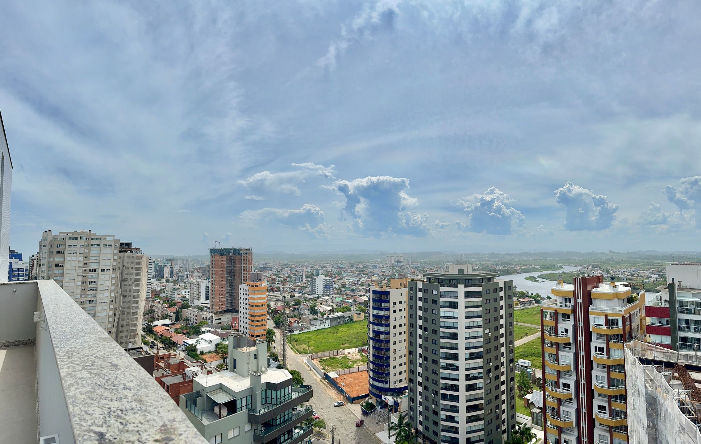 Cobertura 3 quartos sendo 3 suítes para venda no bairro Praia Grande em Torres