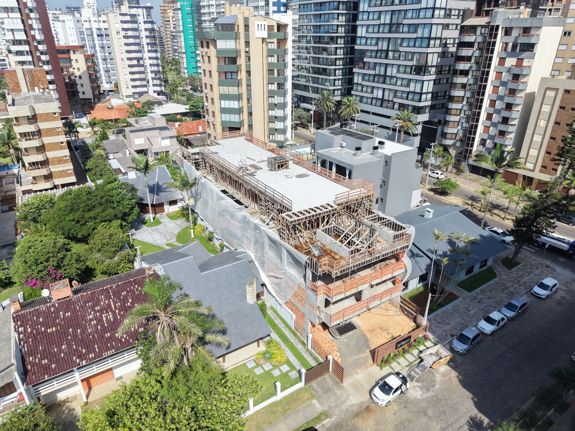 Apartamento 3 quartos sendo 3 suítes para venda no bairro Praia Grande em Torres