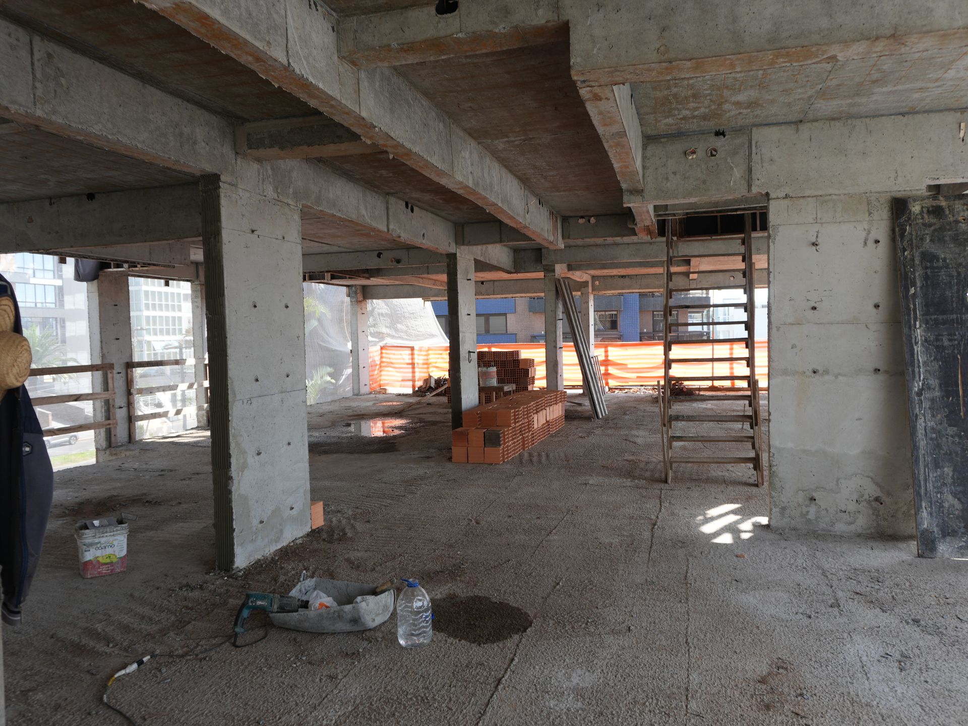 Apartamento 3 quartos sendo 3 suítes para venda no bairro Praia Grande em Torres