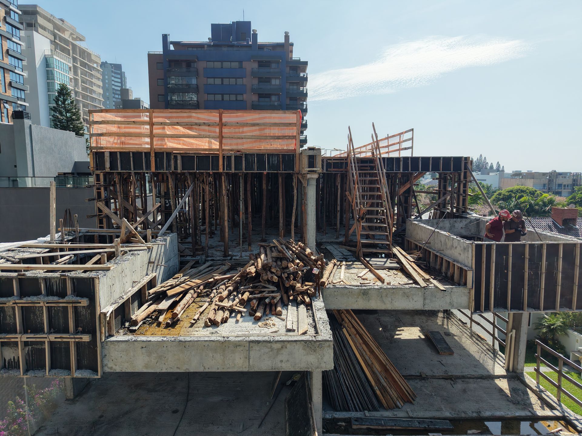 Apartamento 3 quartos sendo 3 suítes para venda no bairro Praia Grande em Torres