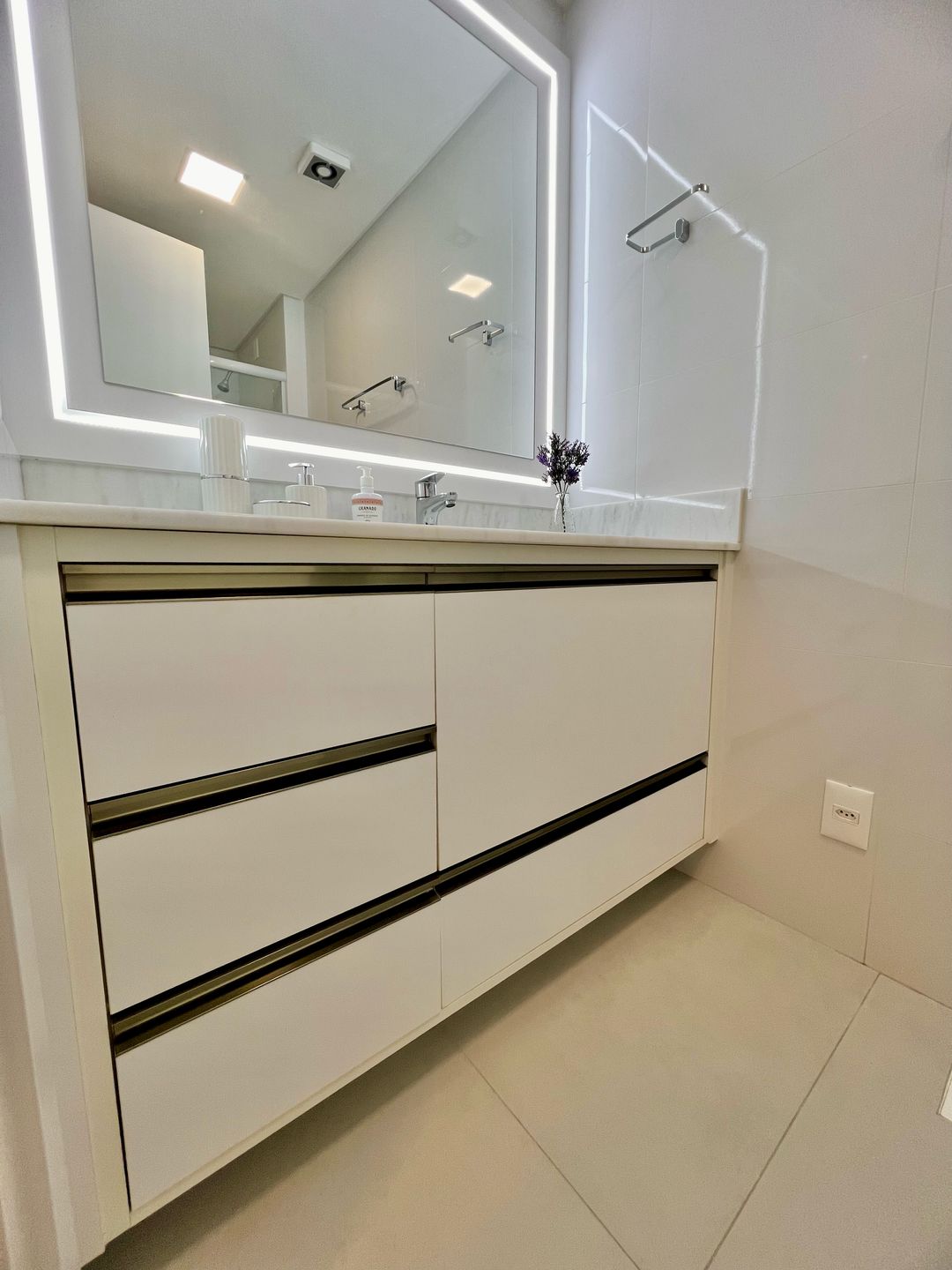 Apartamento 3 quartos sendo 3 suítes para venda no bairro Prainha em Torres