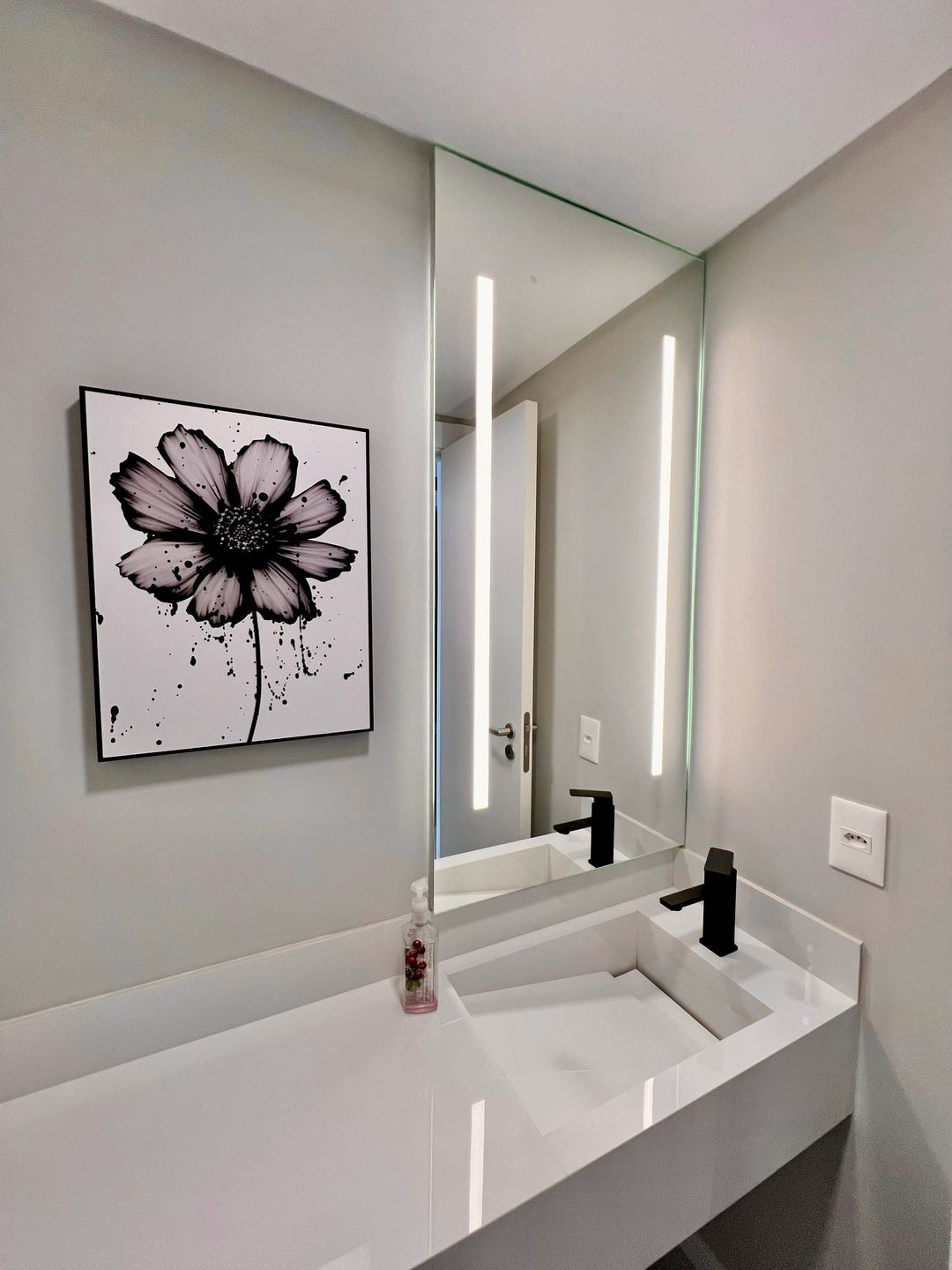 Apartamento 3 quartos sendo 3 suítes para venda no bairro Prainha em Torres