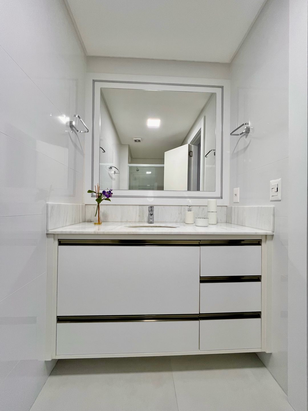 Apartamento 3 quartos sendo 3 suítes para venda no bairro Prainha em Torres