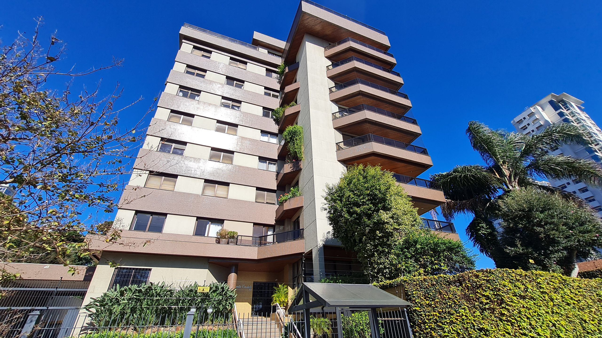 Apartamento 4 quartos sendo 1 suíte para venda no bairro Vila Rodrigues em Passo Fundo