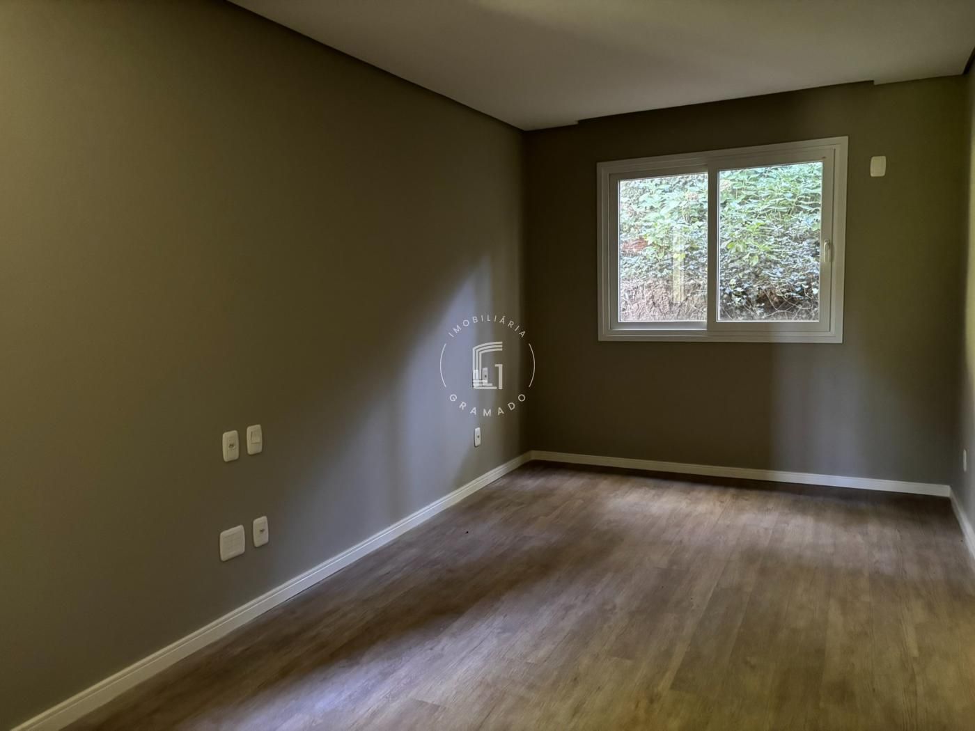 Apartamento para venda no bairro Floresta em Gramado