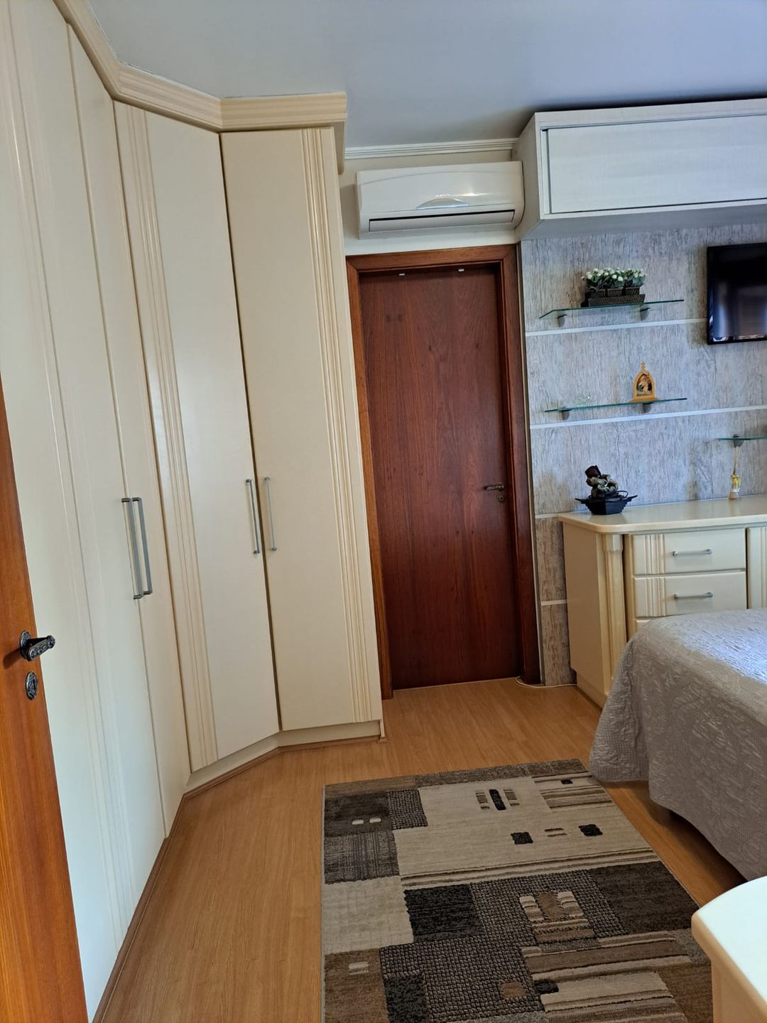 Apartamento 3 quartos sendo 1 suíte para venda no bairro Medianeira em Caxias do Sul