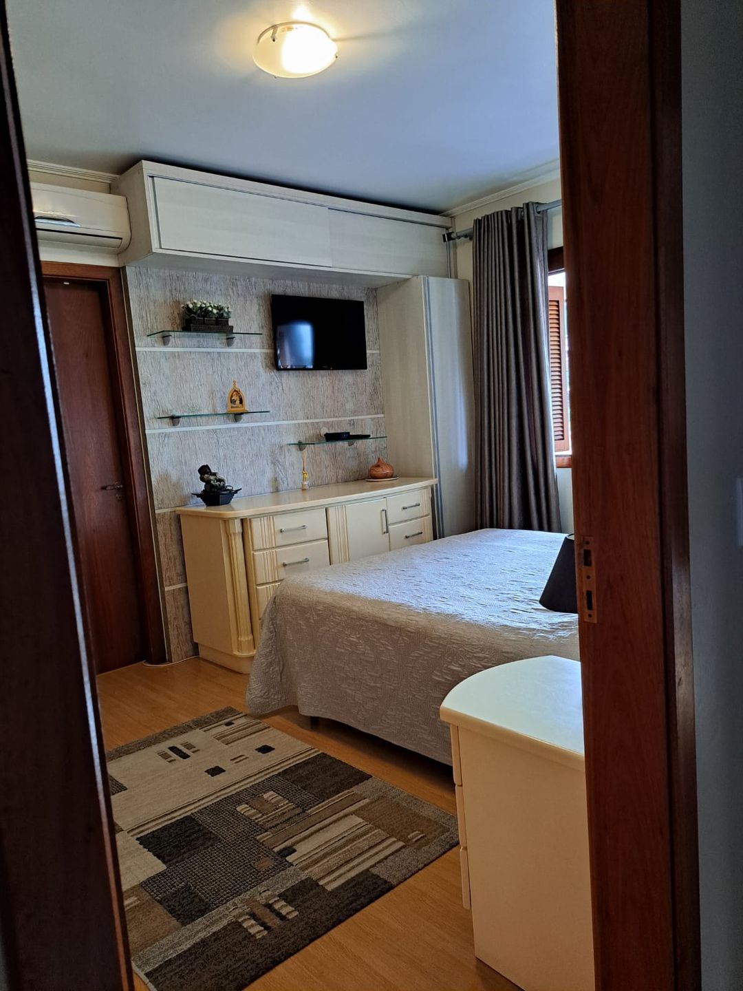 Apartamento 3 quartos sendo 1 suíte para venda no bairro Medianeira em Caxias do Sul