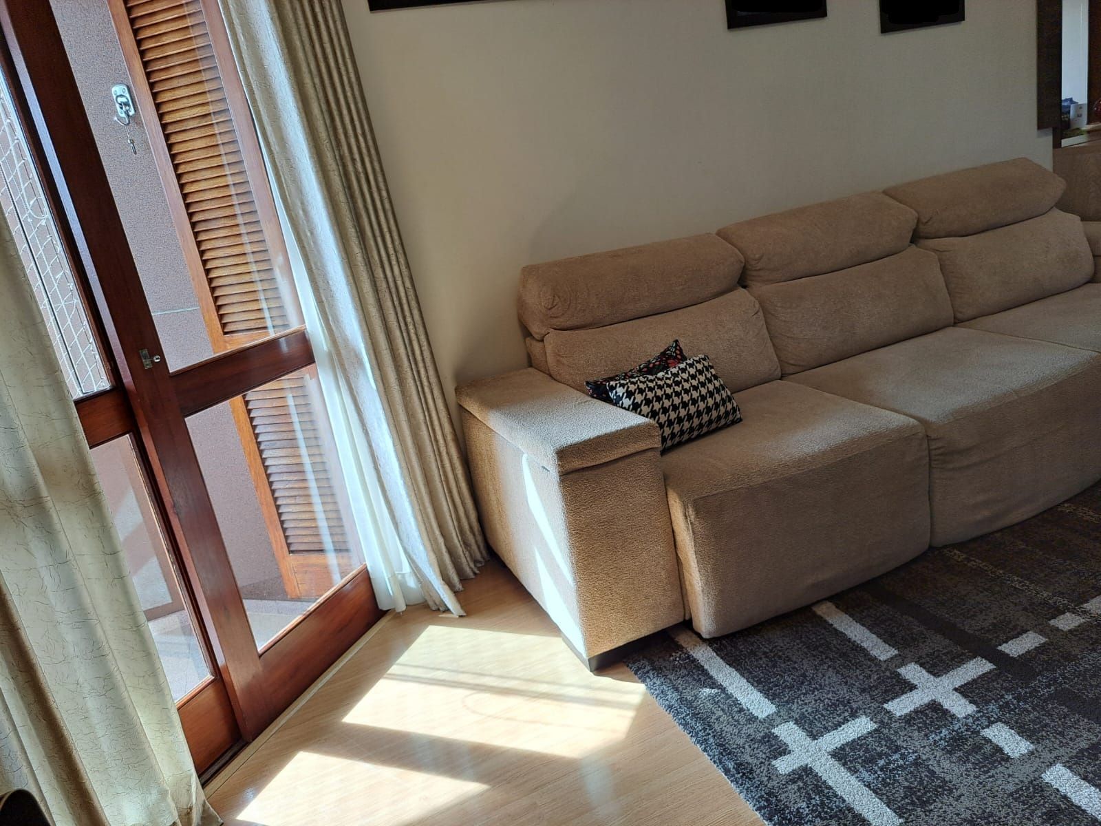 Apartamento 3 quartos sendo 1 suíte para venda no bairro Medianeira em Caxias do Sul