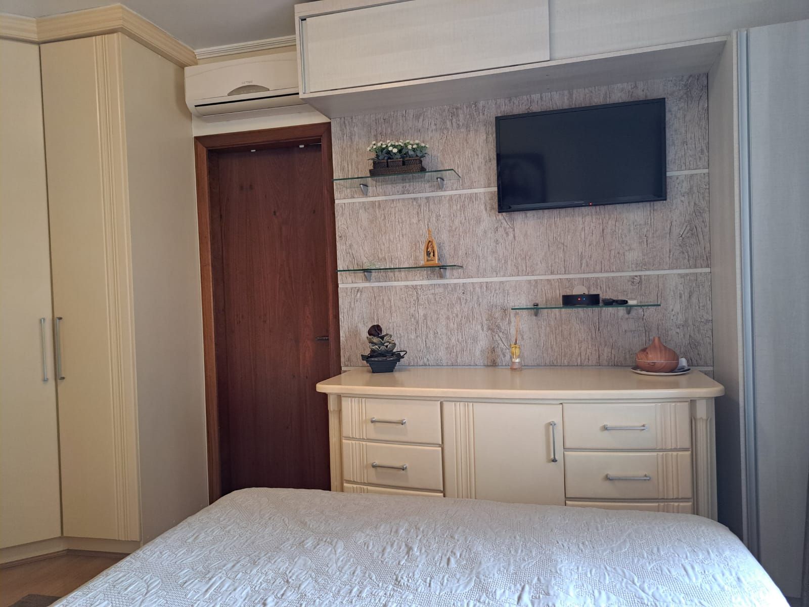 Apartamento 3 quartos sendo 1 suíte para venda no bairro Medianeira em Caxias do Sul