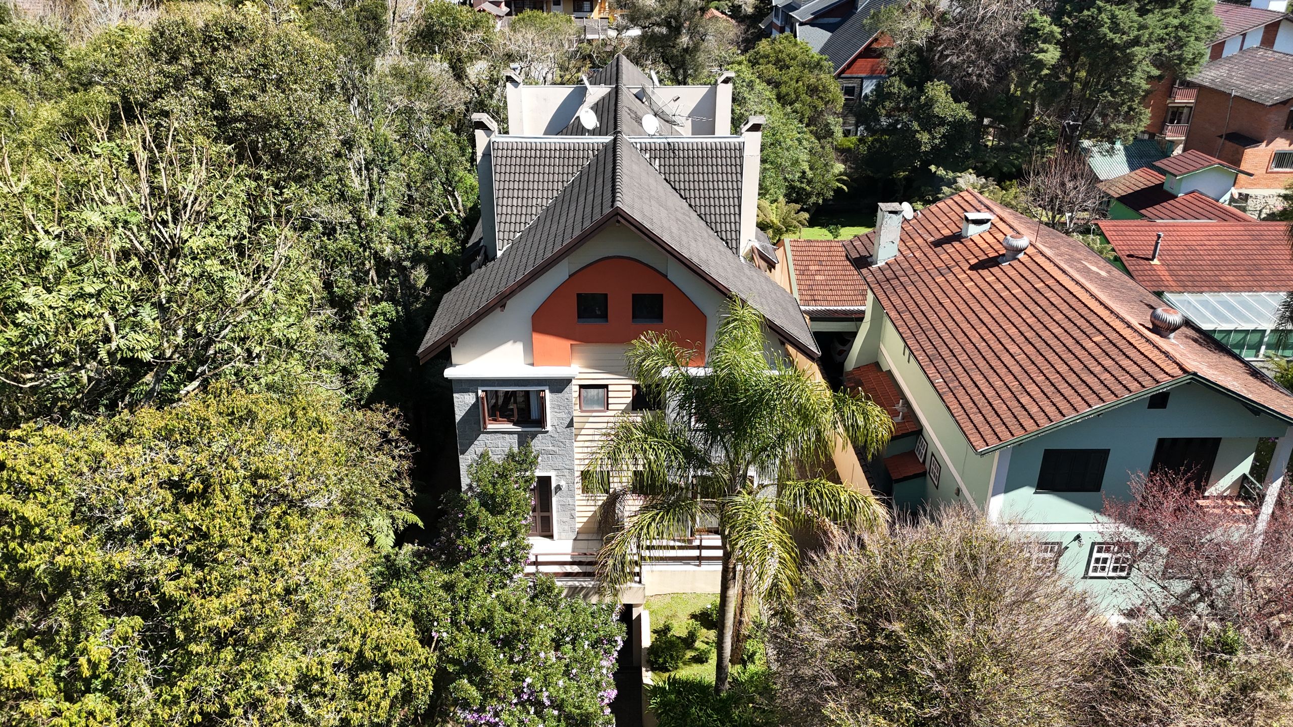 Apartamento 2 quartos sendo 1 suíte para venda no bairro Planalto em Gramado