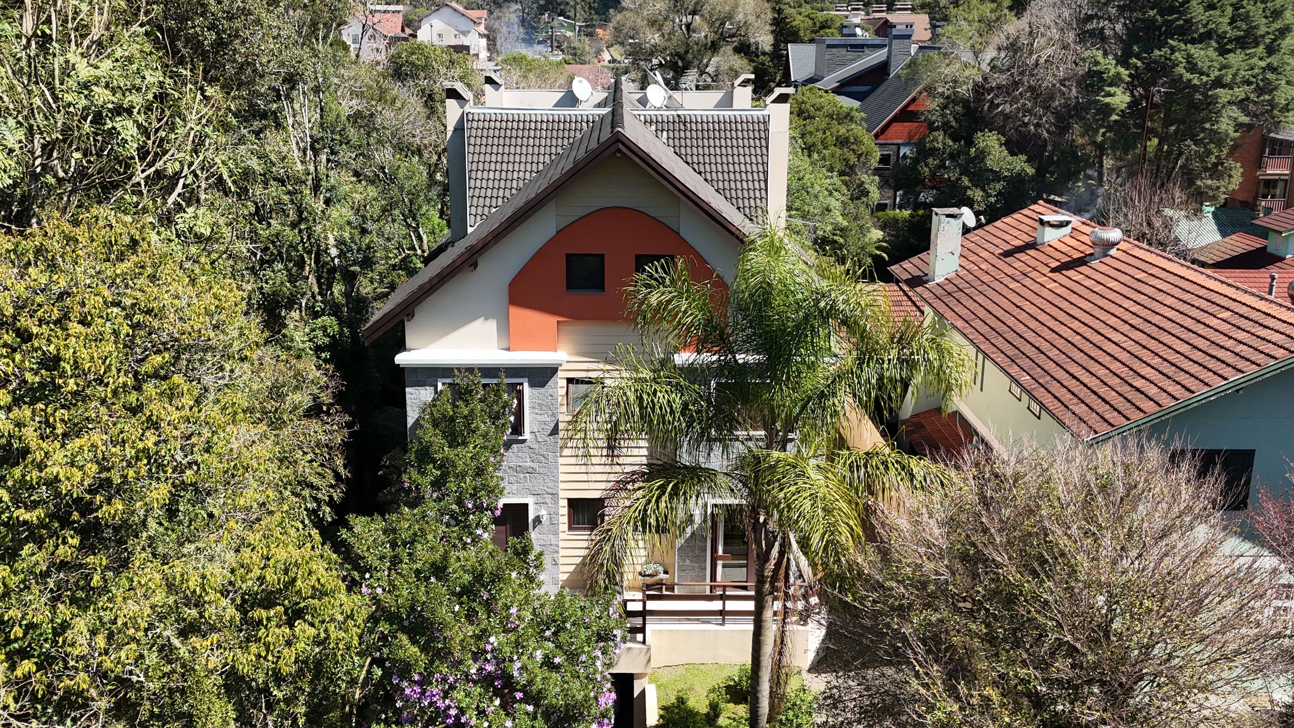 Apartamento 2 quartos sendo 1 suíte para venda no bairro Planalto em Gramado