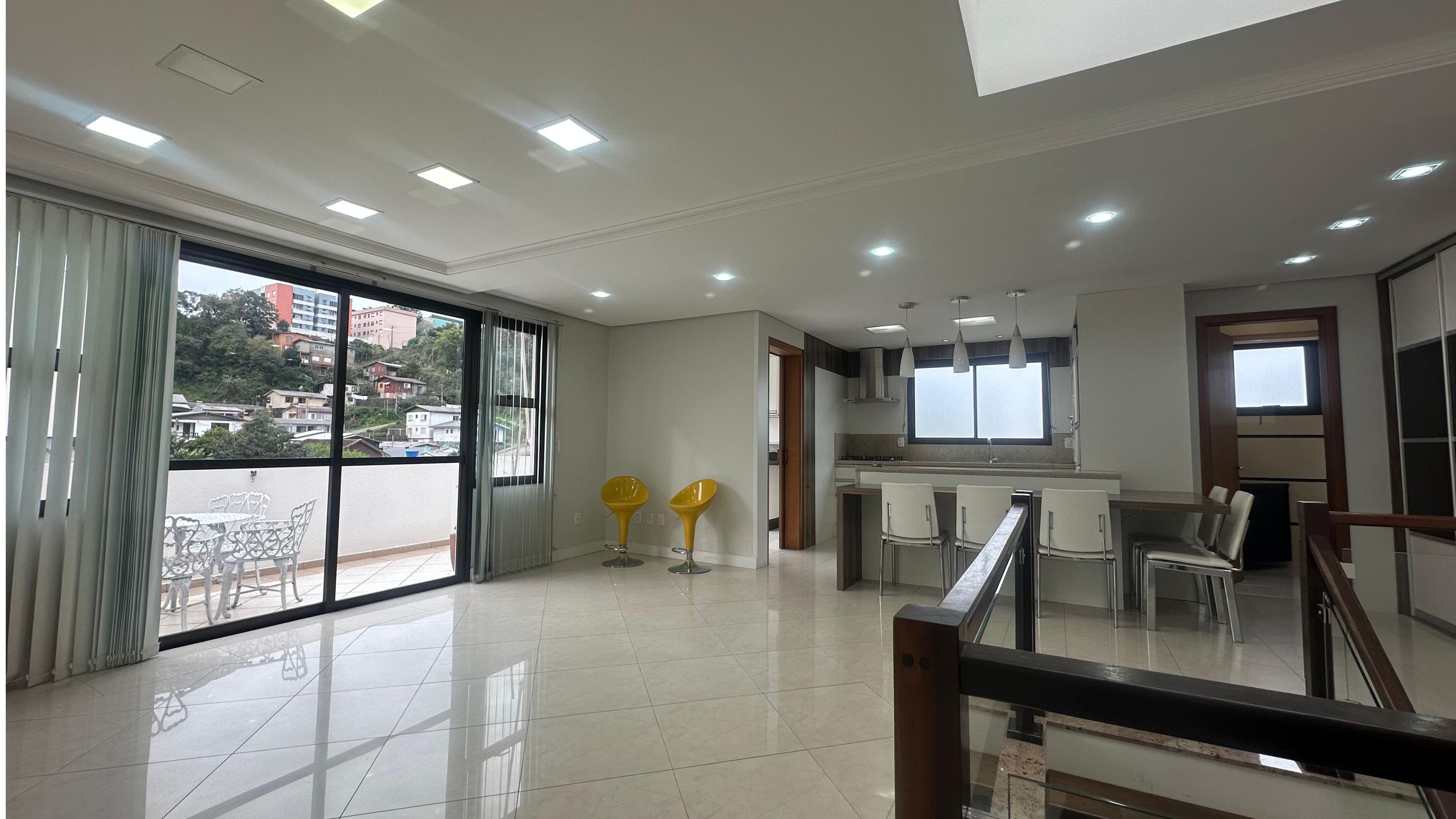 Apartamento Cobertura 3 quartos sendo 1 suíte para venda no bairro Petrópolis em Caxias do Sul
