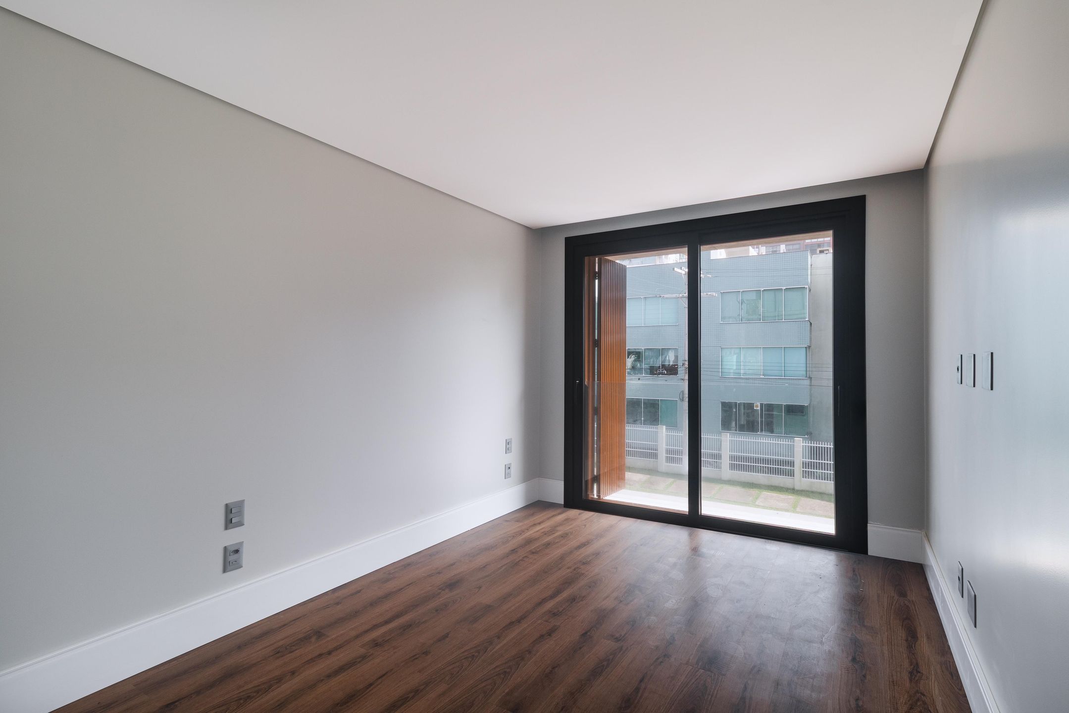 Apartamento 3 quartos sendo 3 suítes para venda no bairro Prainha em Torres