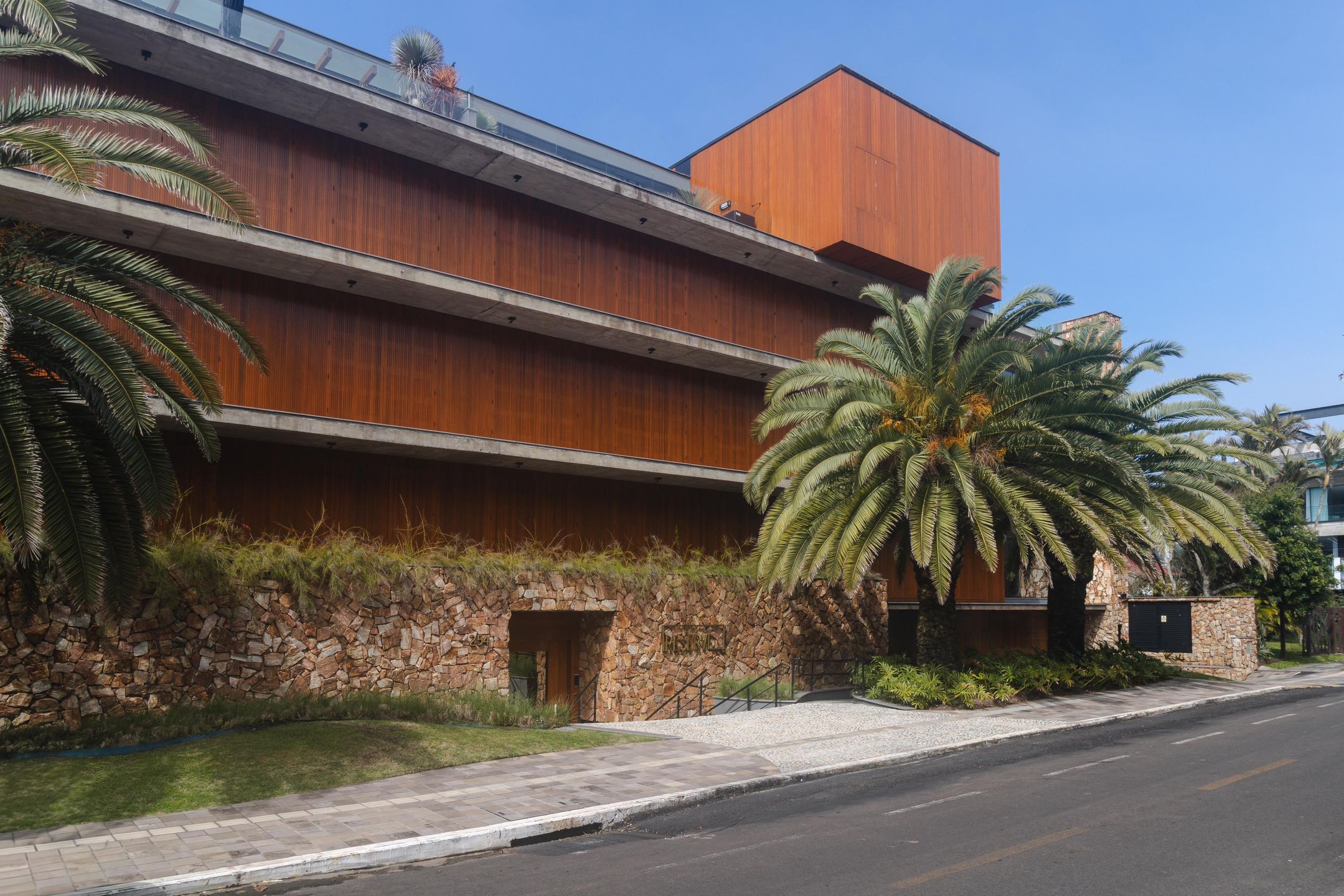 Apartamento 3 quartos sendo 3 suítes para venda no bairro Prainha em Torres