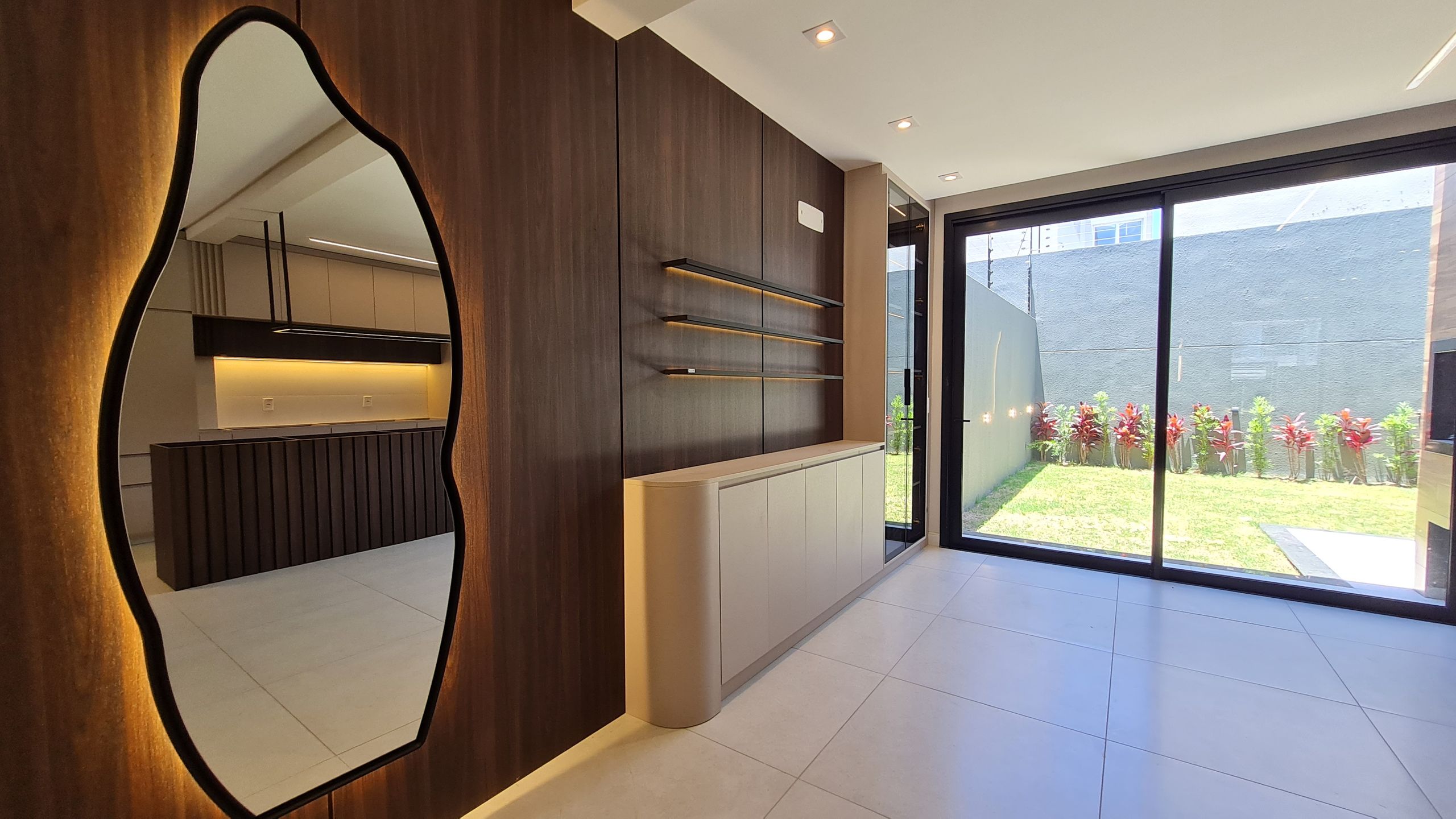 Sobrado Duplex 3 quartos sendo 1 suíte para venda no bairro Cidade Nova em Passo Fundo