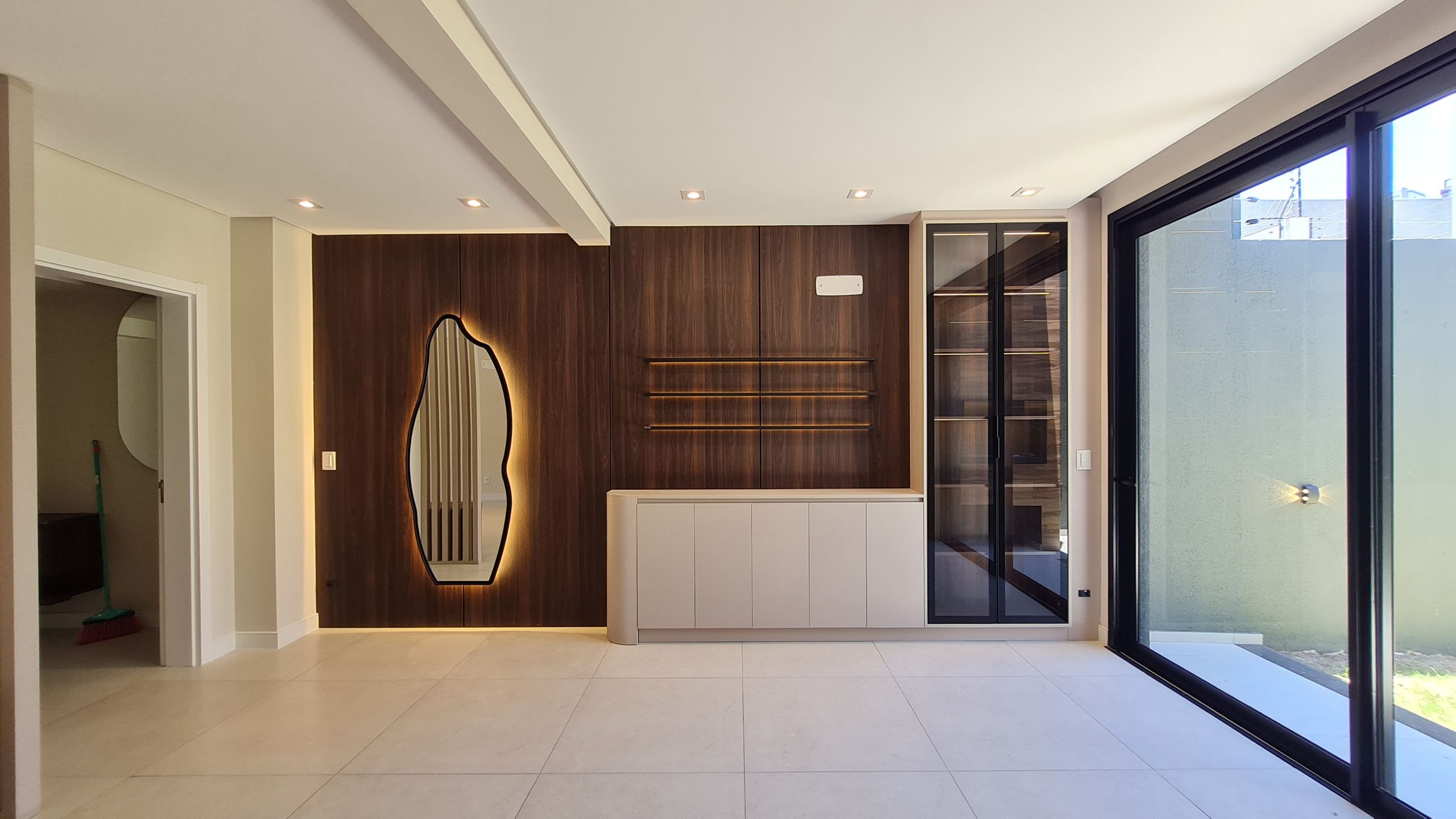 Sobrado Duplex 3 quartos sendo 1 suíte para venda no bairro Cidade Nova em Passo Fundo