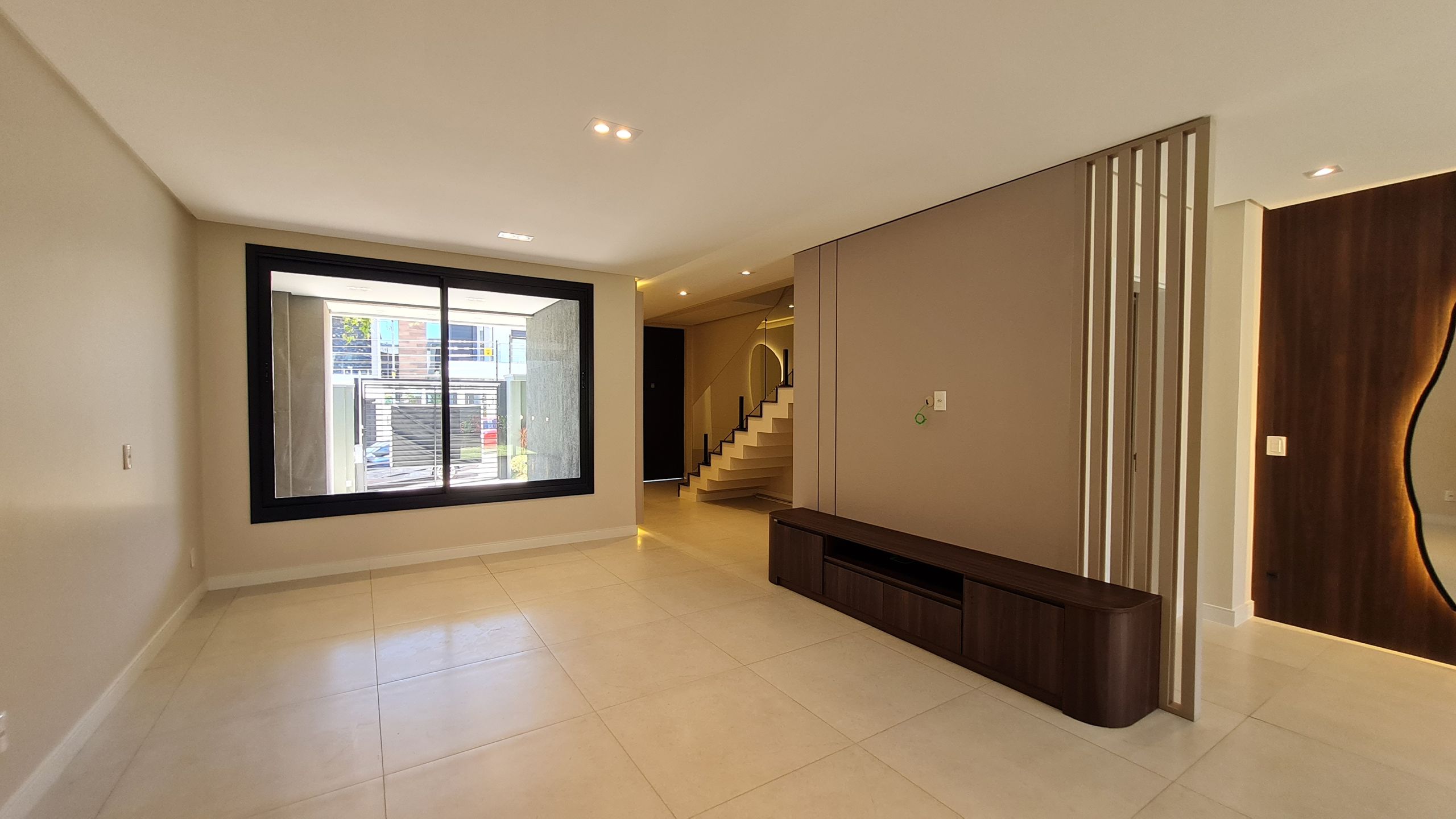 Sobrado Duplex 3 quartos sendo 1 suíte para venda no bairro Cidade Nova em Passo Fundo