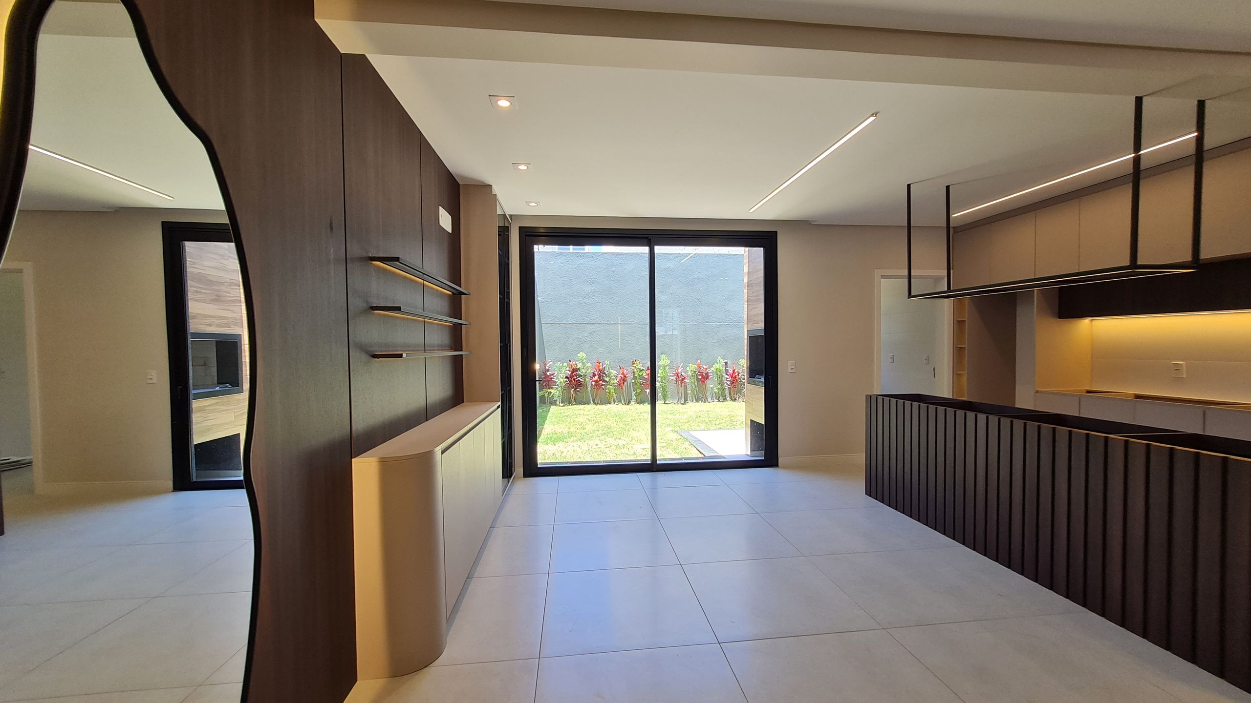 Sobrado Duplex 3 quartos sendo 1 suíte para venda no bairro Cidade Nova em Passo Fundo