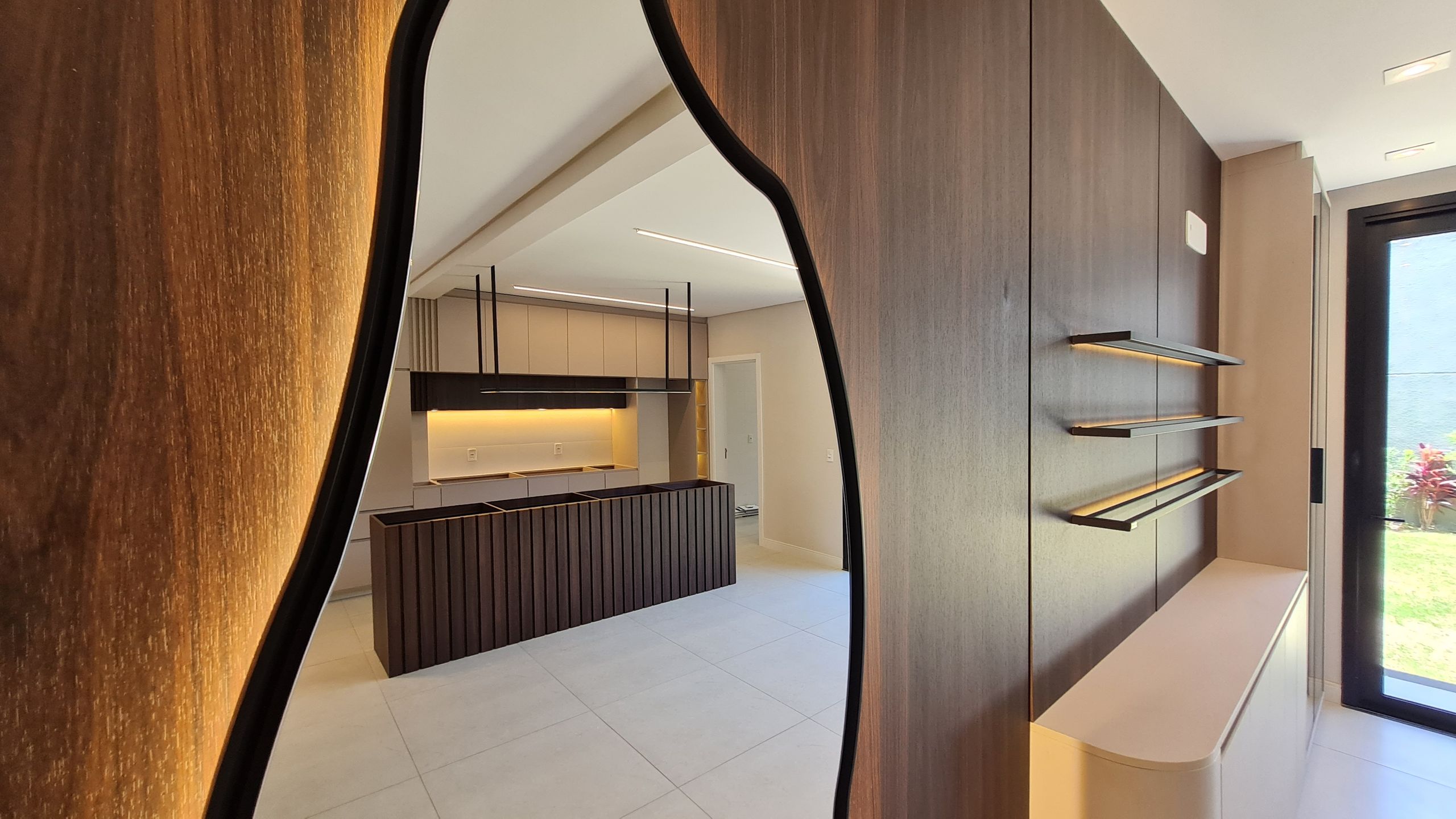 Sobrado Duplex 3 quartos sendo 1 suíte para venda no bairro Cidade Nova em Passo Fundo