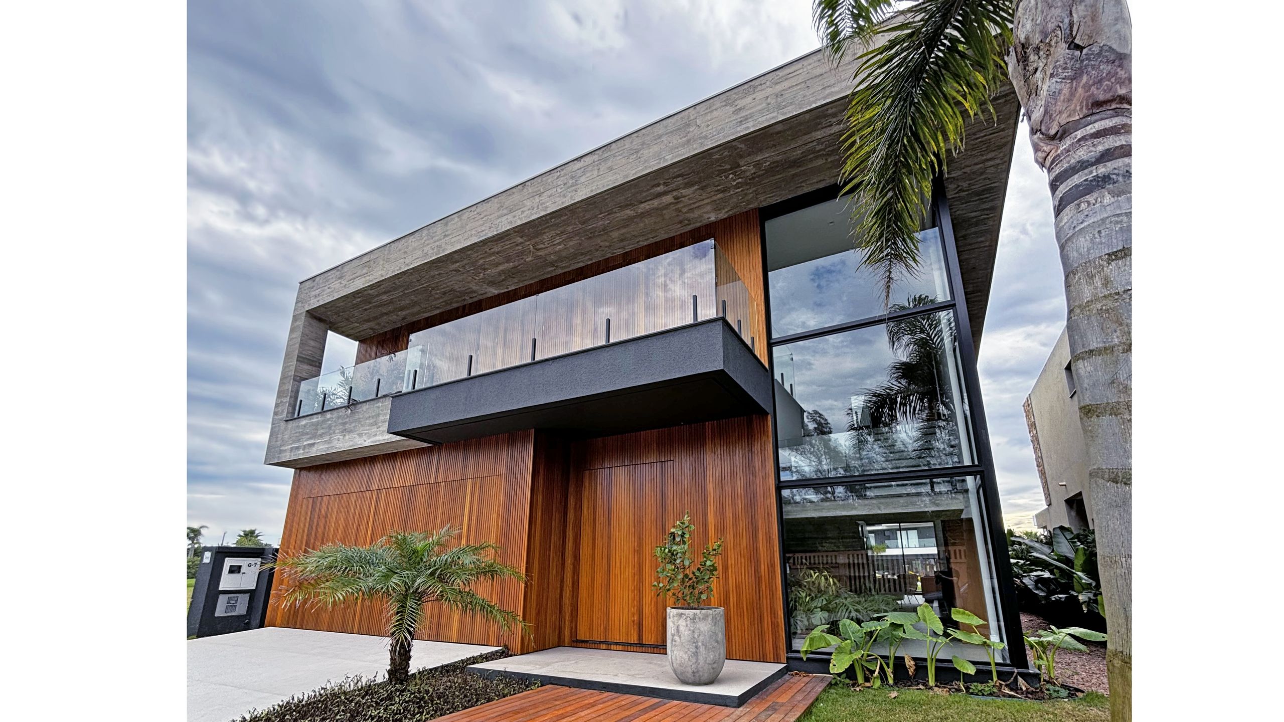 Casa para venda no bairro Guarita em Torres