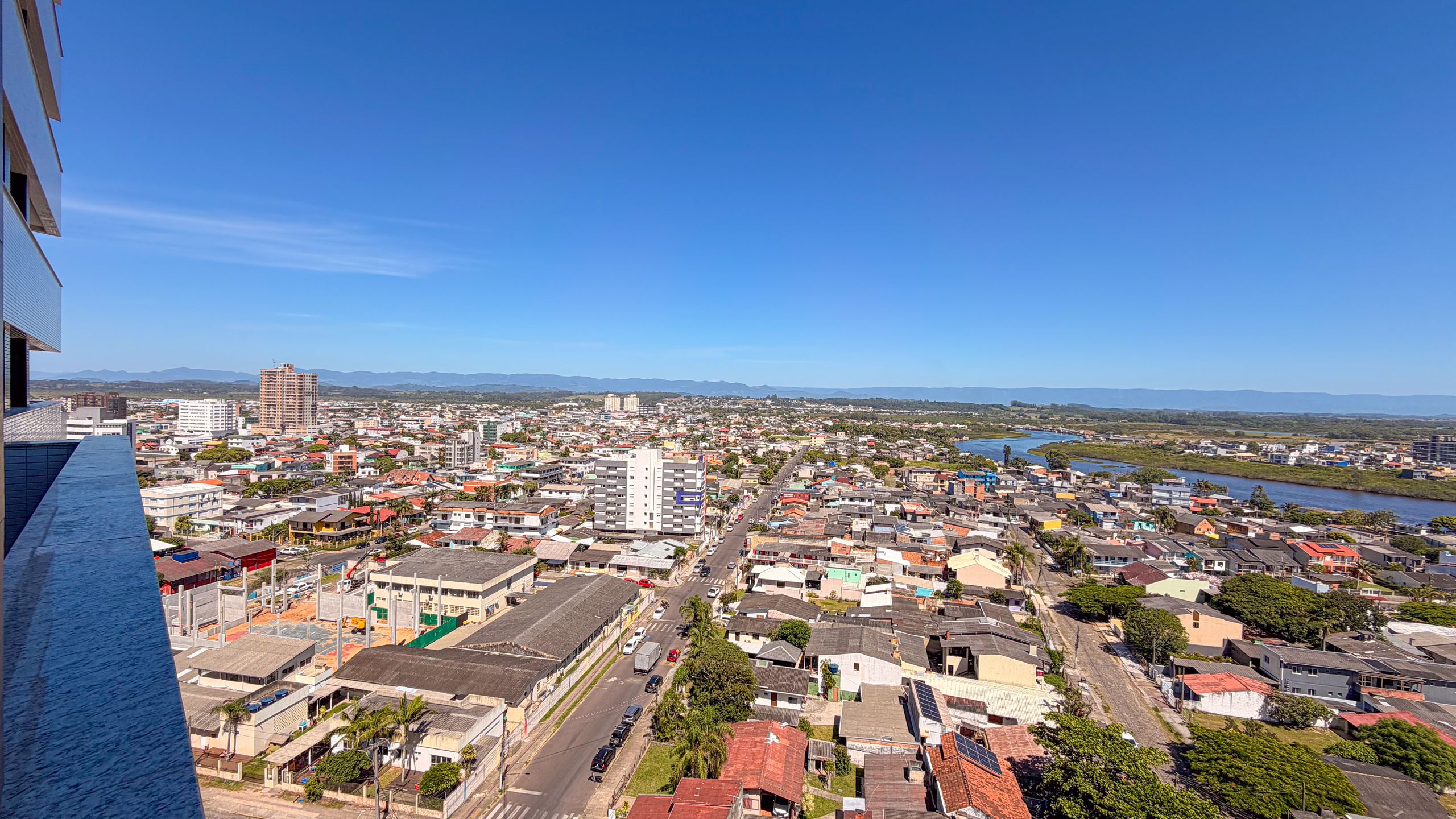Apartamento 2 quartos sendo 2 suítes para venda no bairro Centro em Torres