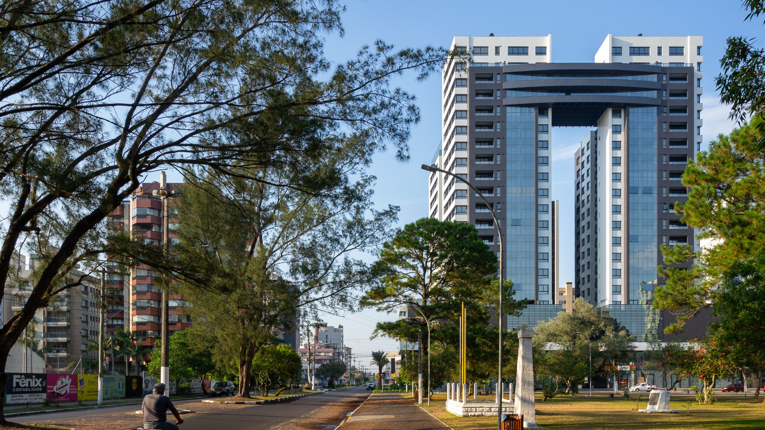 Apartamento 2 quartos sendo 1 suíte para venda no bairro Centro em Torres