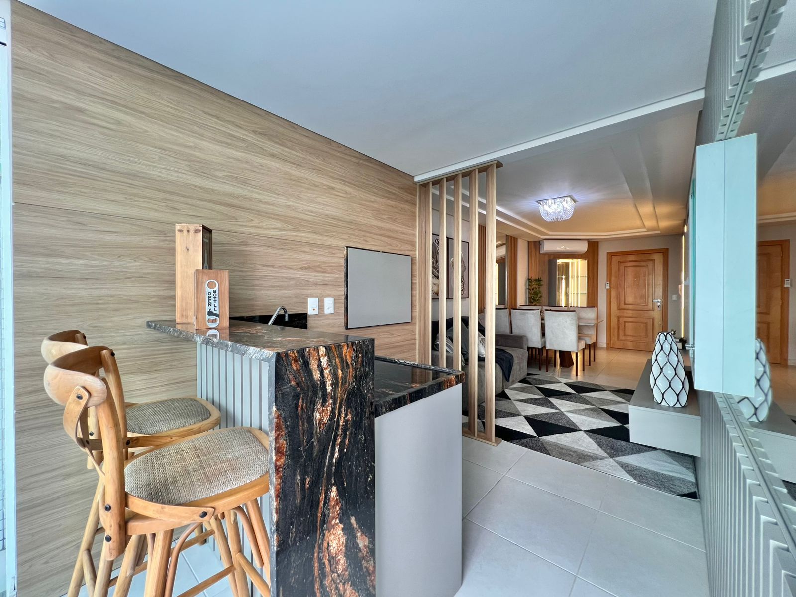 Apartamento 2 quartos sendo 2 suítes para venda no bairro Centro em Capão da Canoa