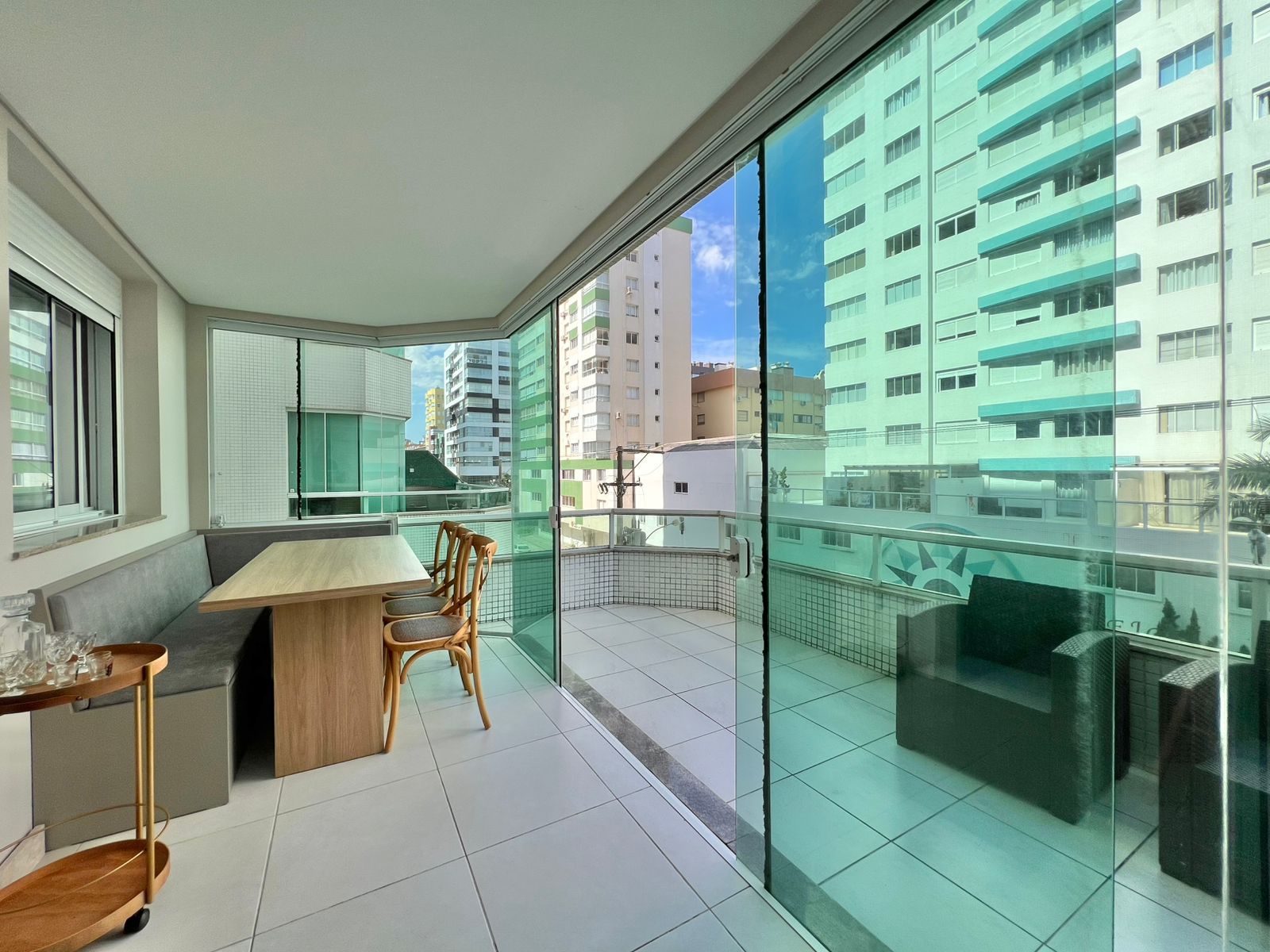 Apartamento 2 quartos sendo 2 suítes para venda no bairro Centro em Capão da Canoa