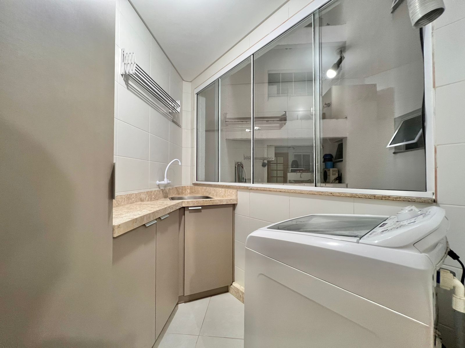 Apartamento 2 quartos sendo 2 suítes para venda no bairro Centro em Capão da Canoa