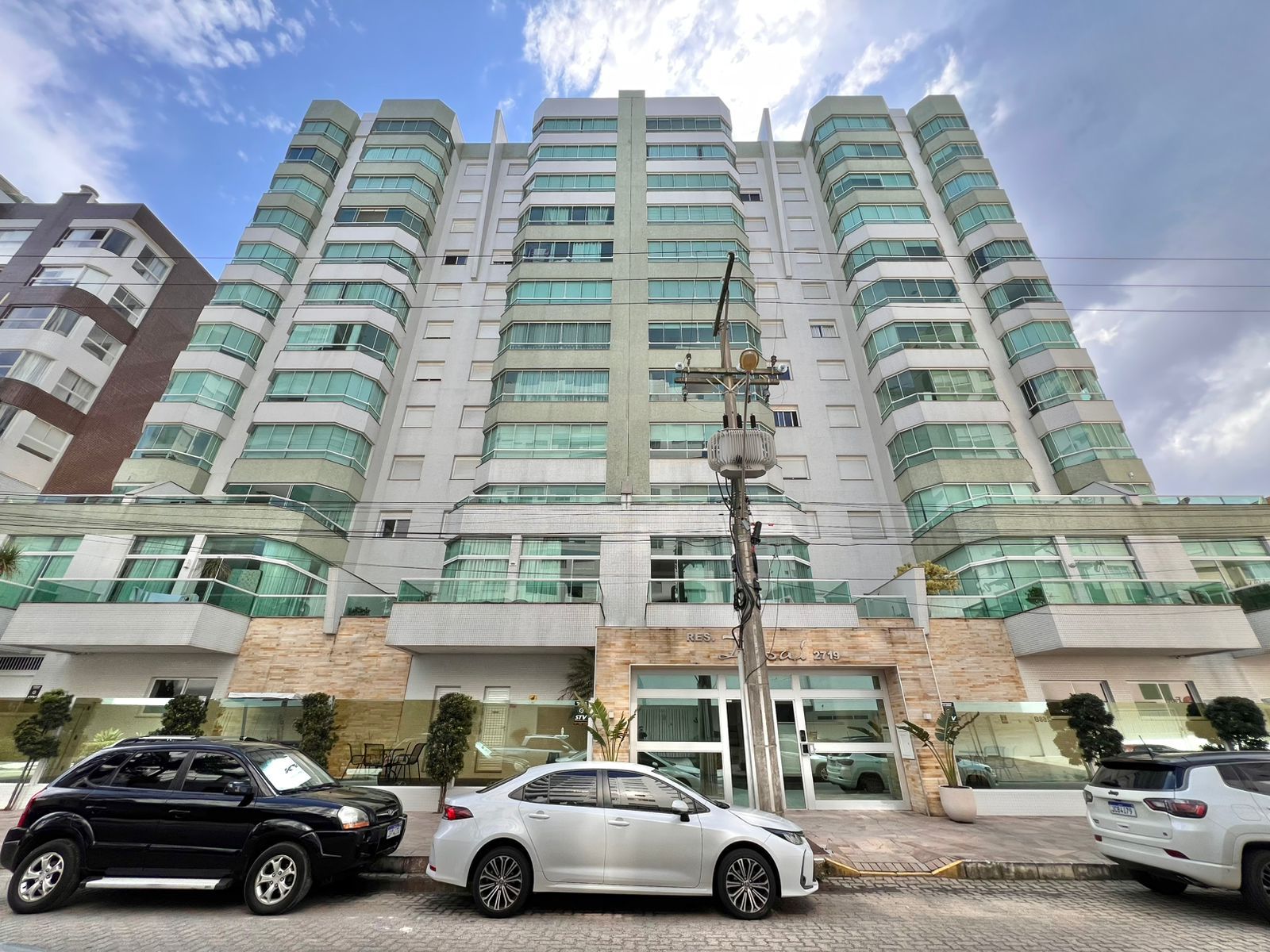 Apartamento 2 quartos sendo 2 suítes para venda no bairro Centro em Capão da Canoa